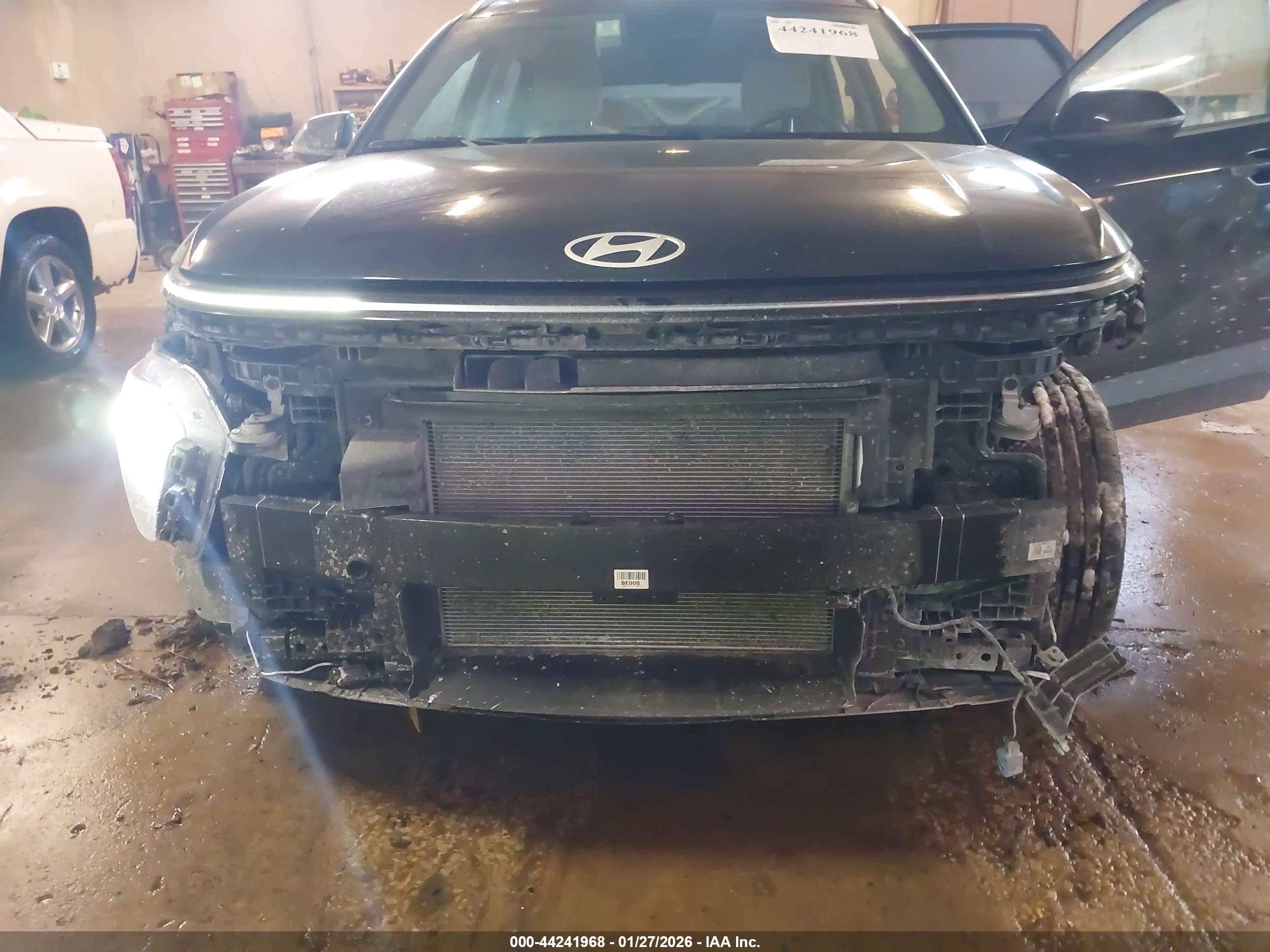 HYUNDAI KONA image 6
