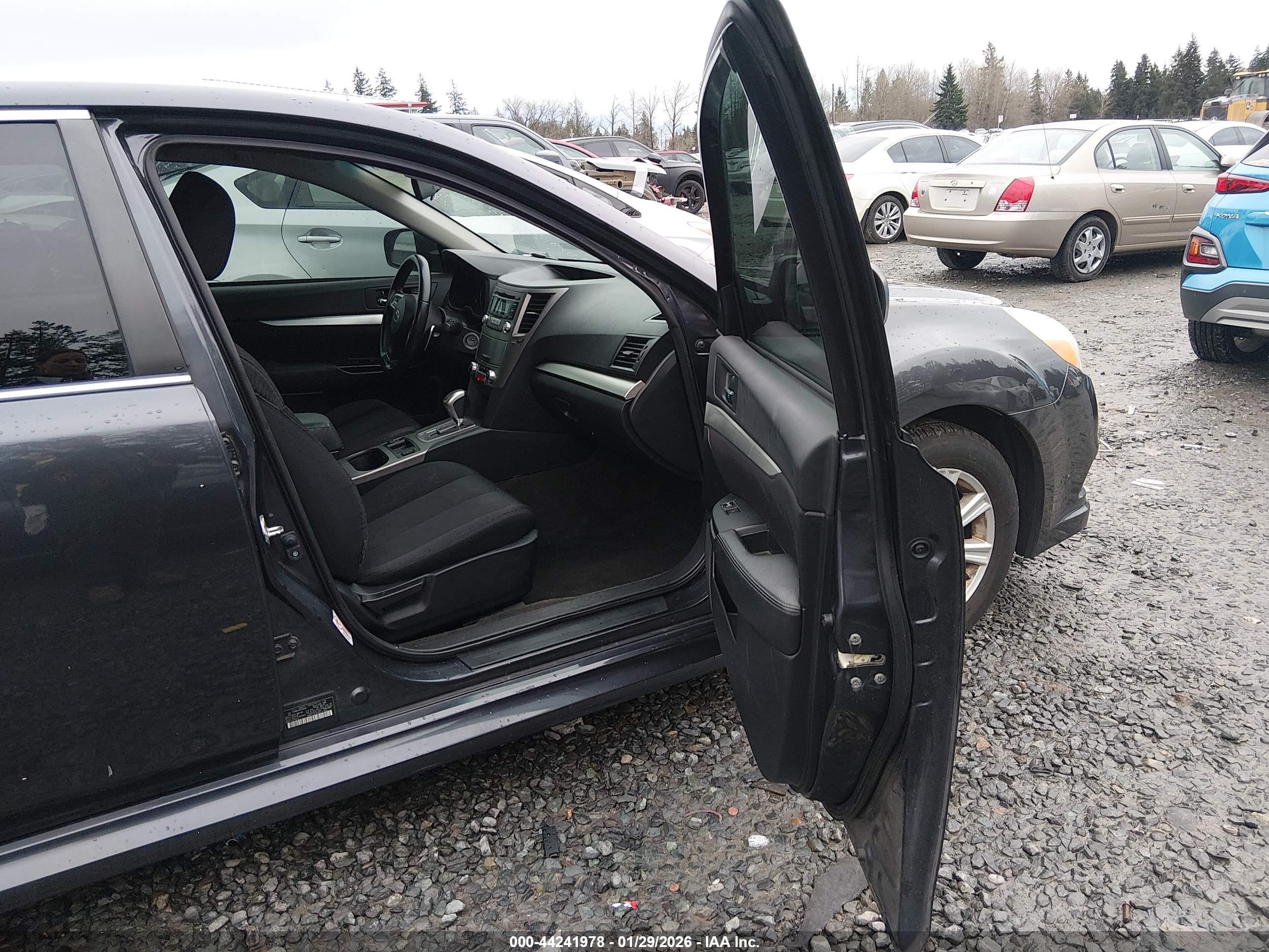 SUBARU LEGACY image 5