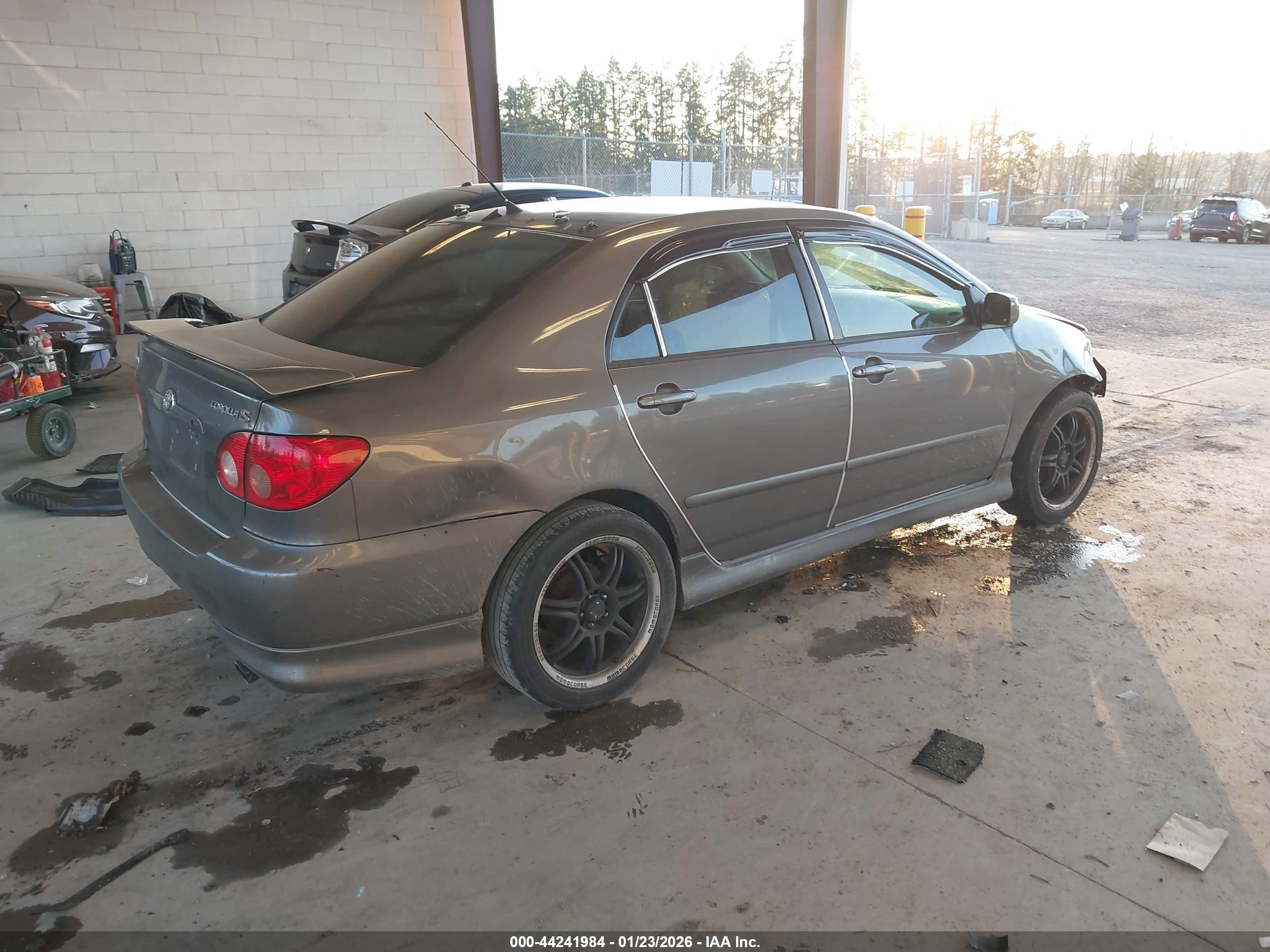 TOYOTA COROLLA image 4