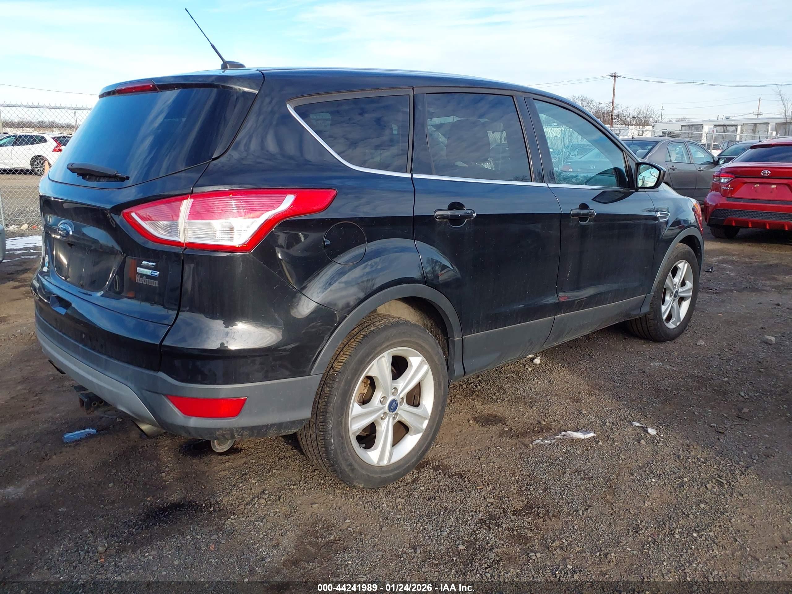 FORD ESCAPE image 4