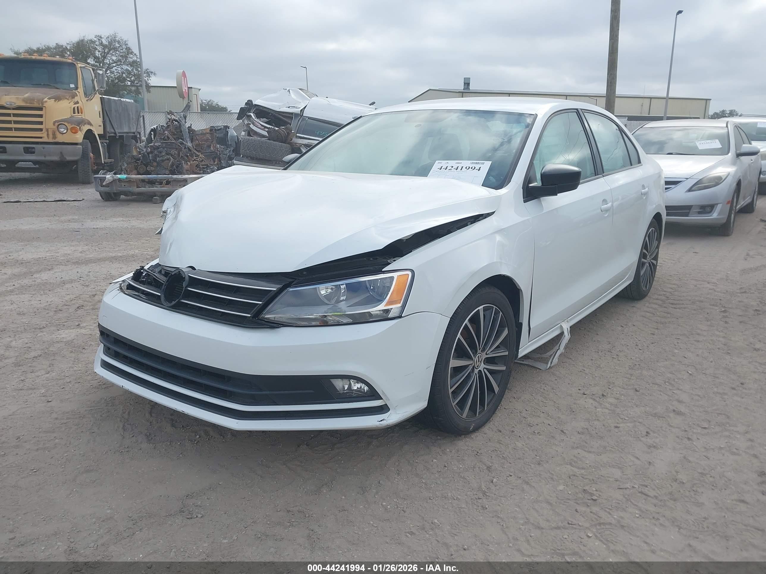 VOLKSWAGEN JETTA image 2