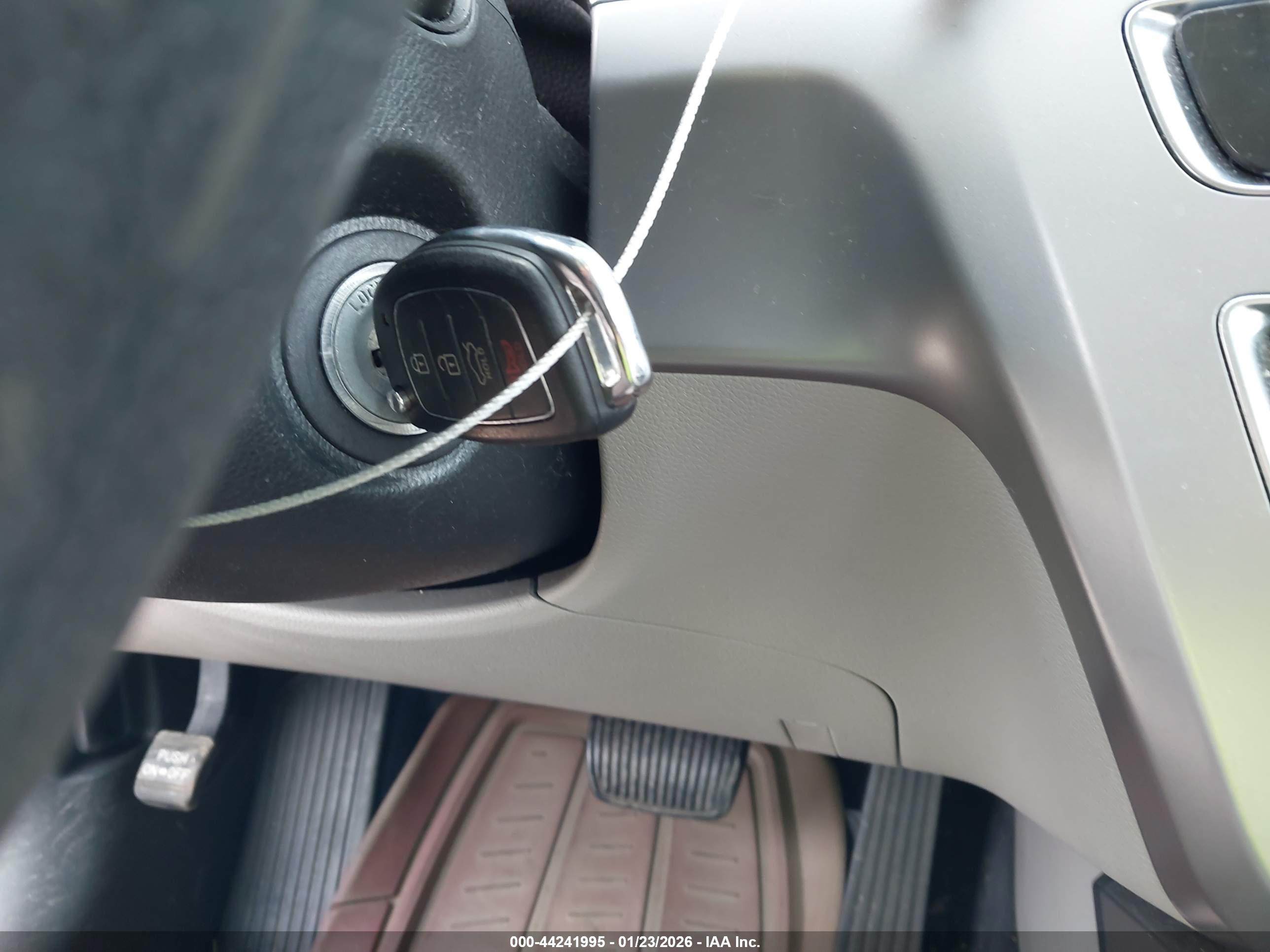 HYUNDAI SONATA image 11
