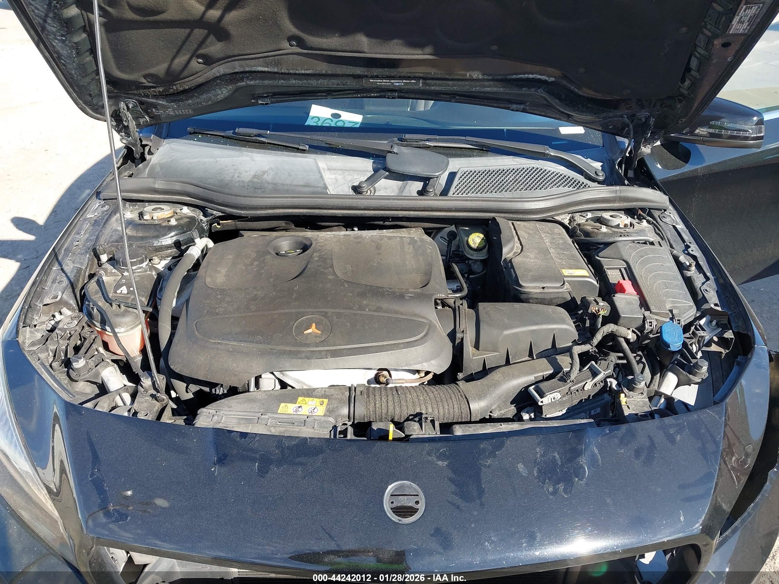 MERCEDES-BENZ CLA image 10