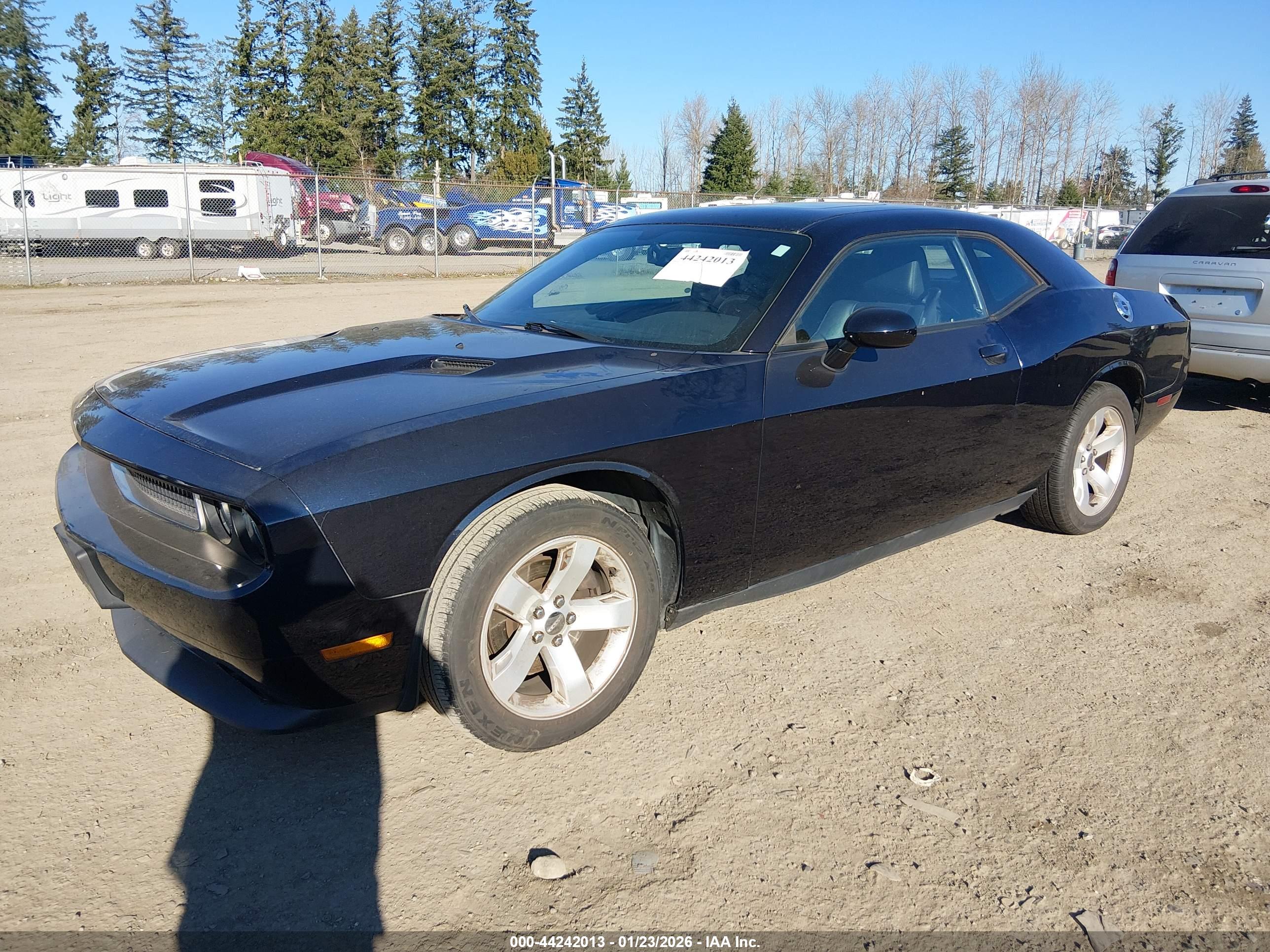DODGE CHALLENGER image 2