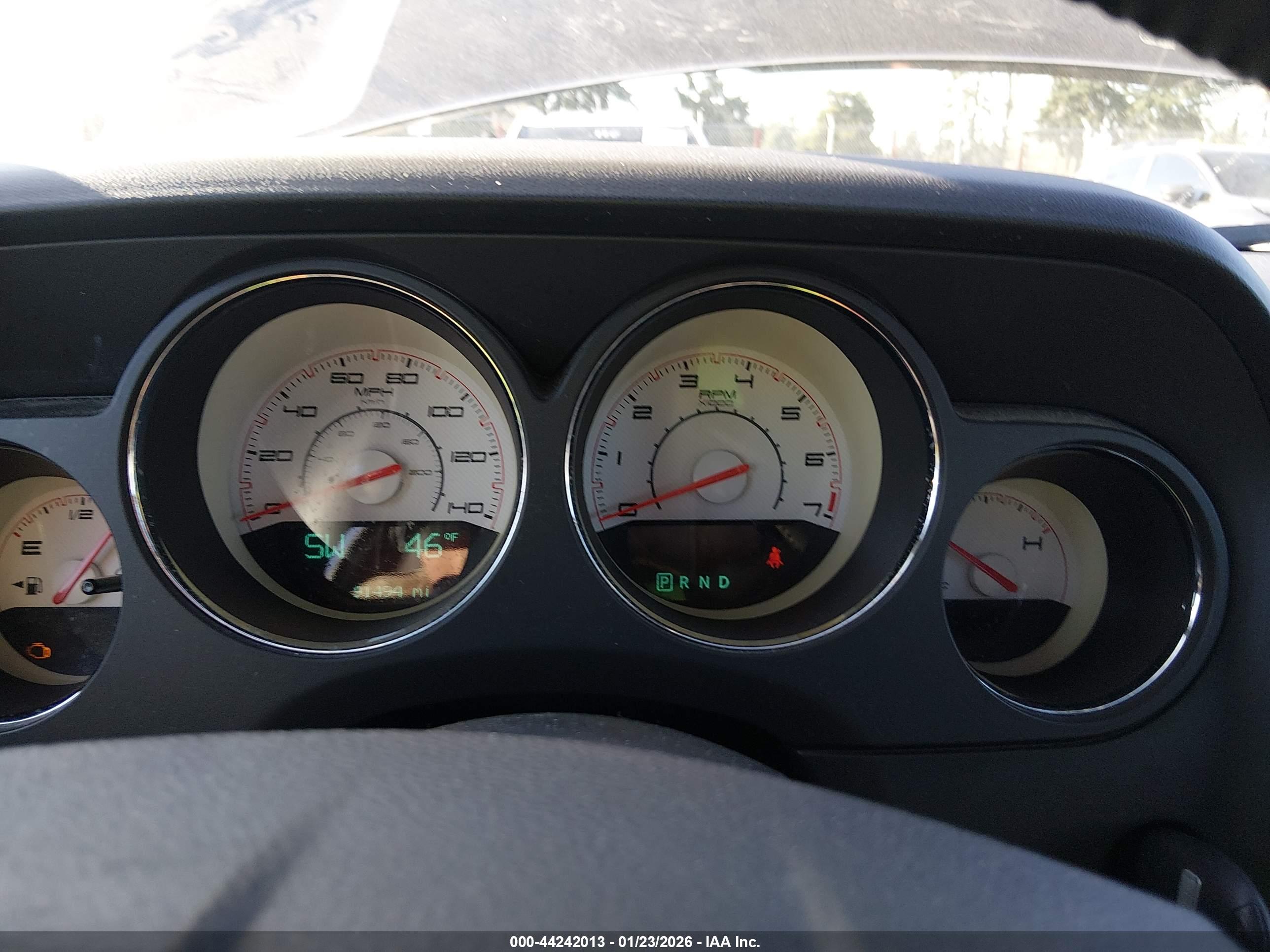 DODGE CHALLENGER image 7