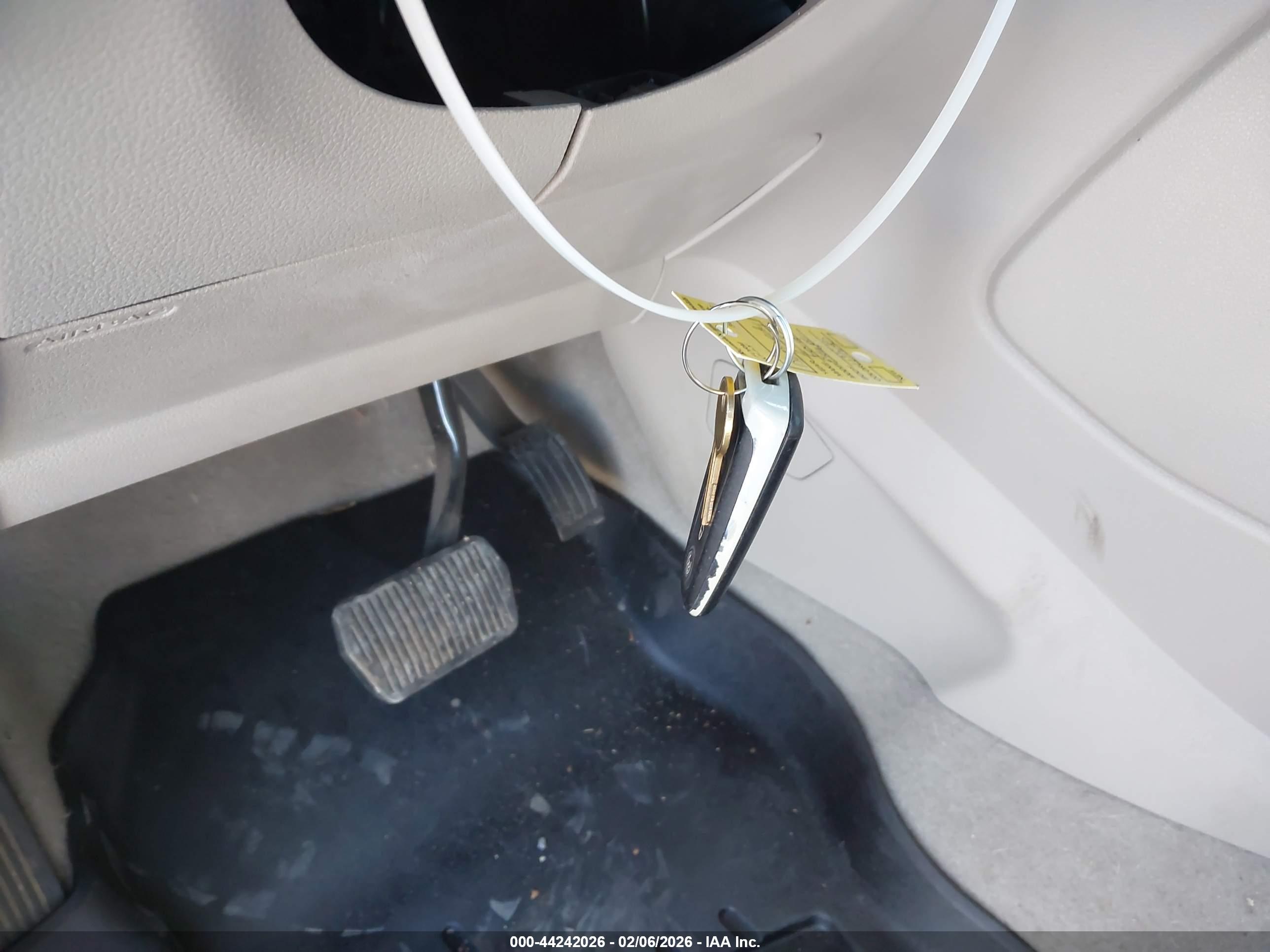 FORD ESCAPE image 11