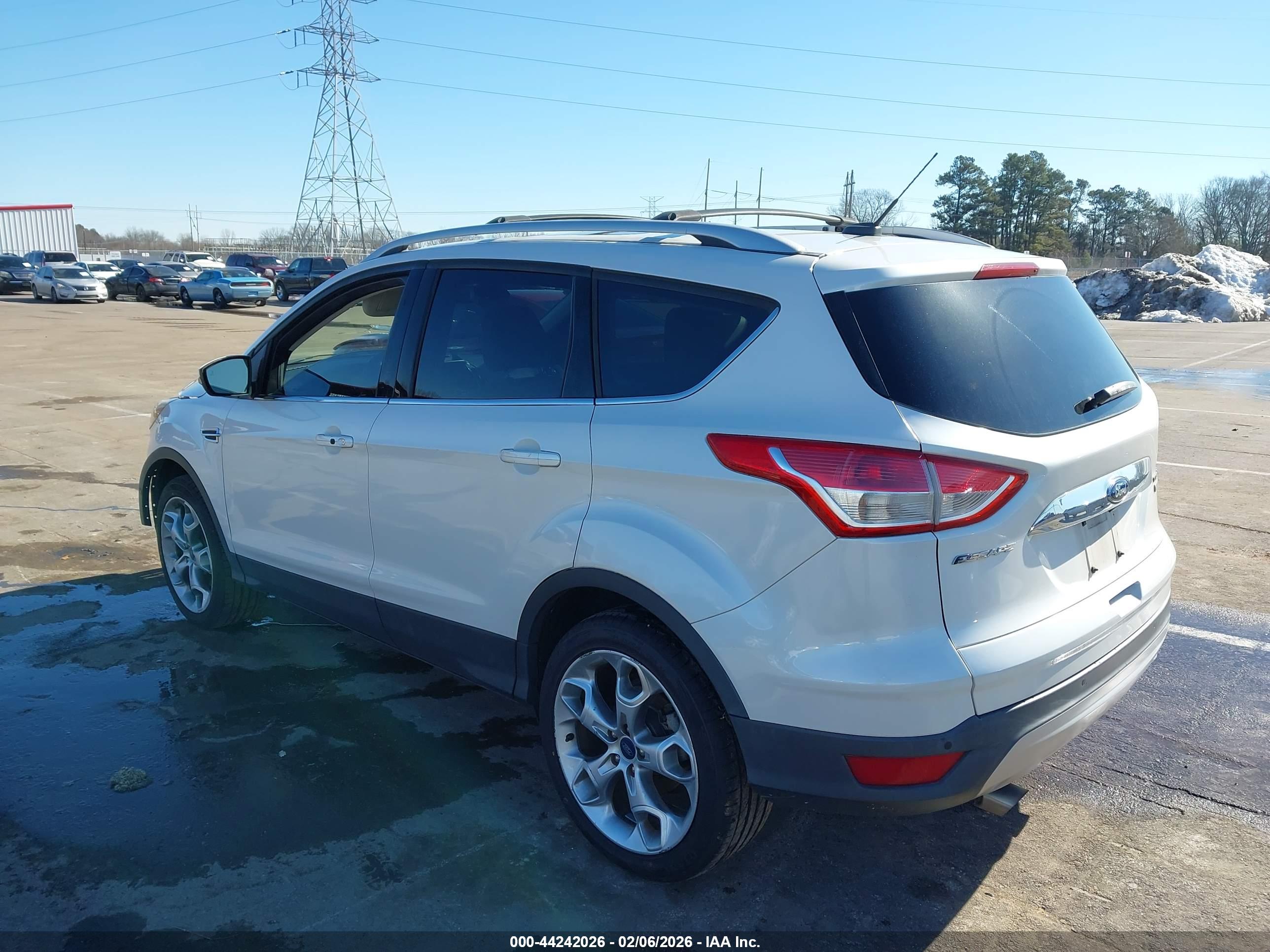 FORD ESCAPE image 3