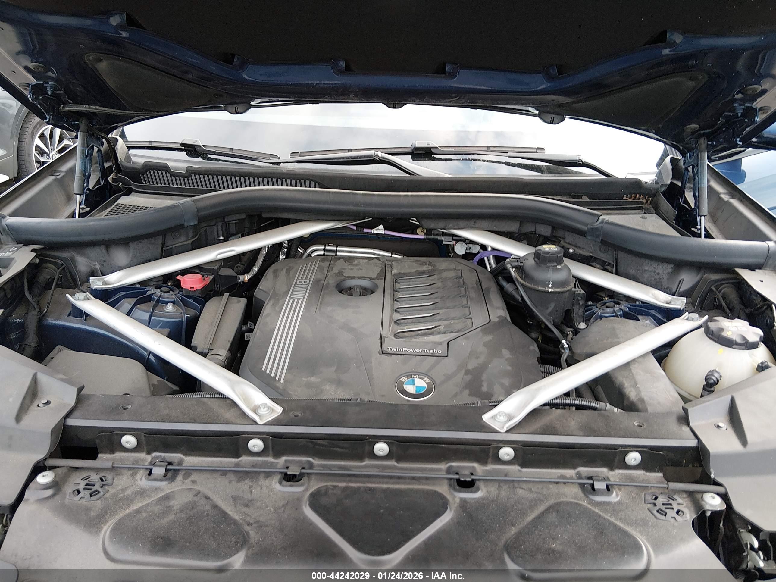 BMW X6 image 10