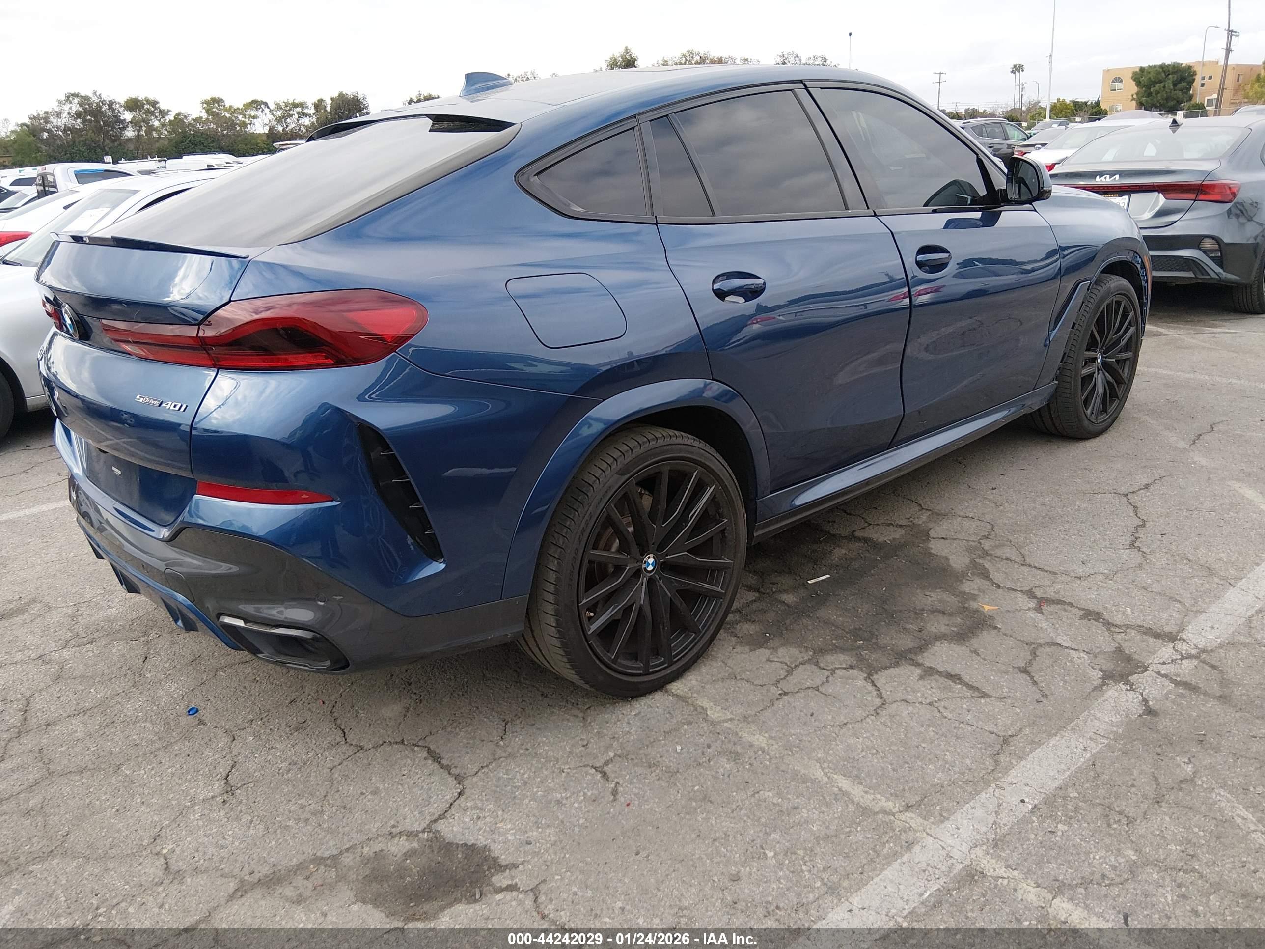 BMW X6 image 4