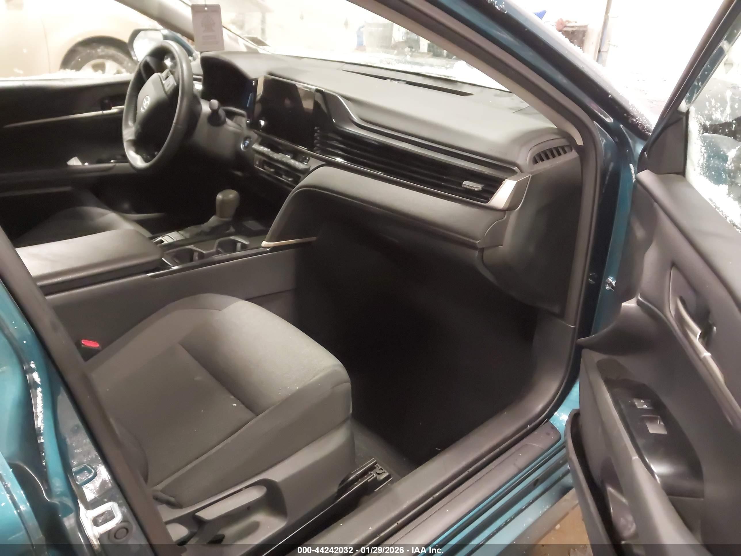 TOYOTA CAMRY image 5