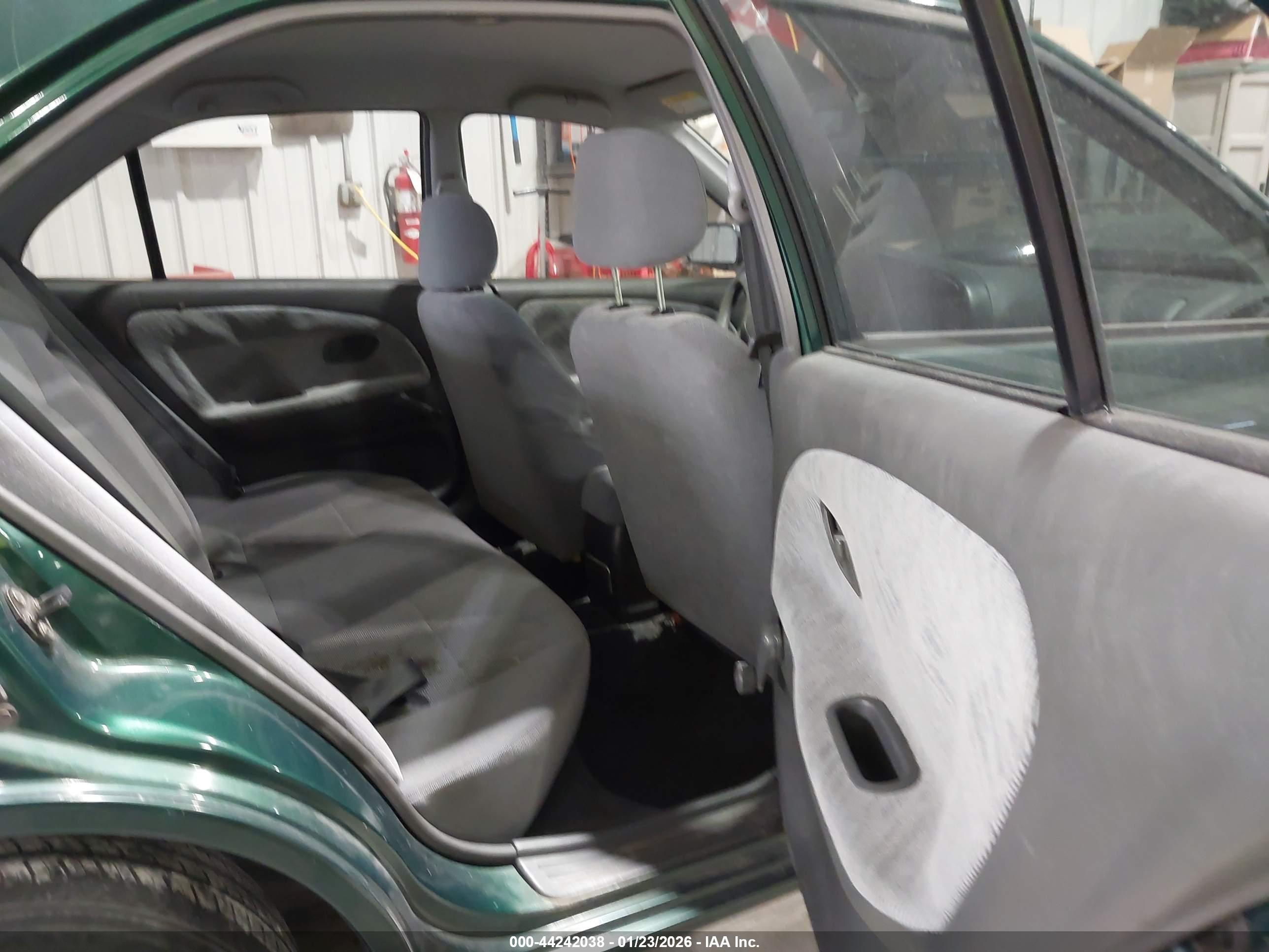 MITSUBISHI MIRAGE image 8