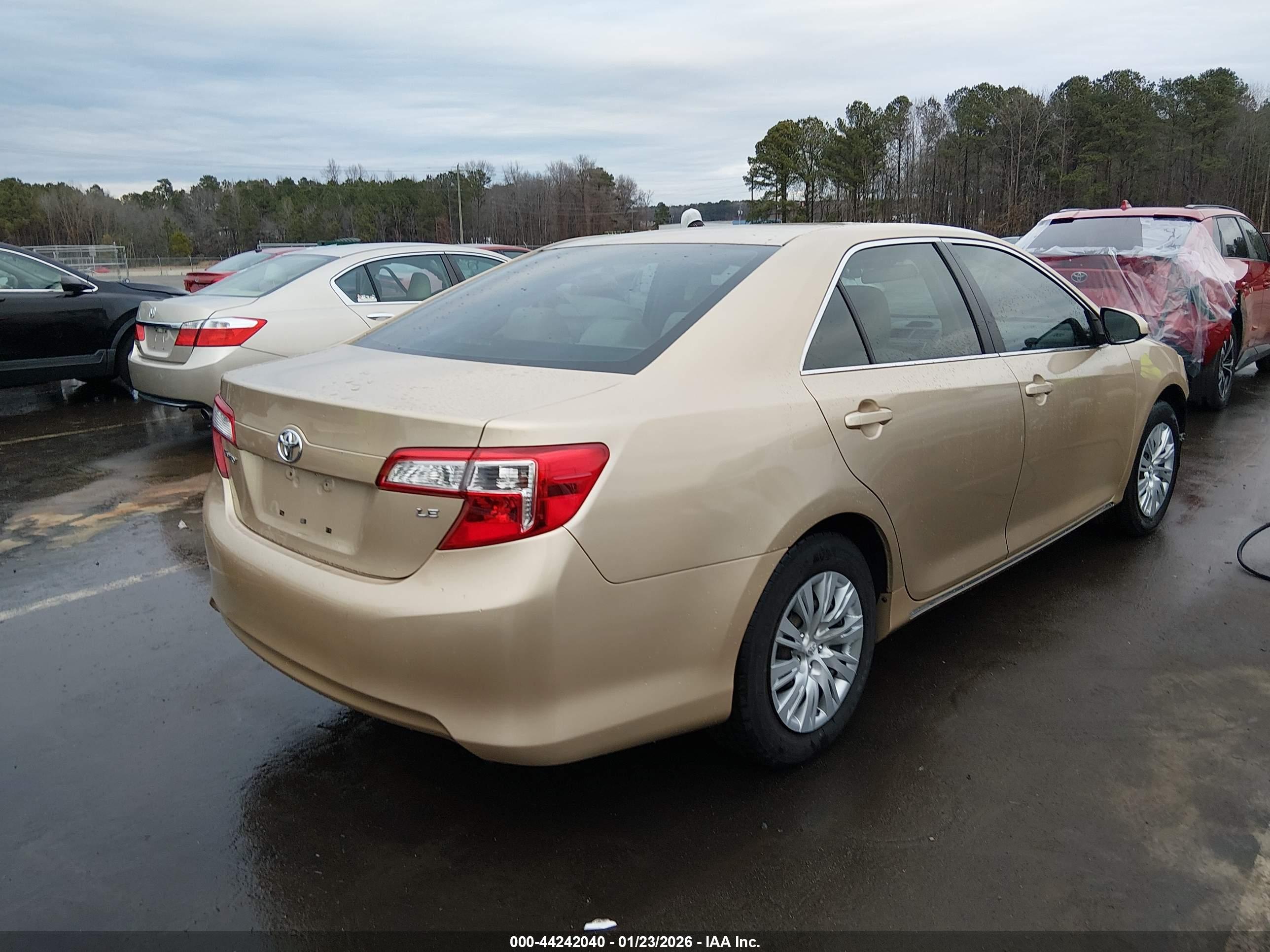 TOYOTA CAMRY image 4