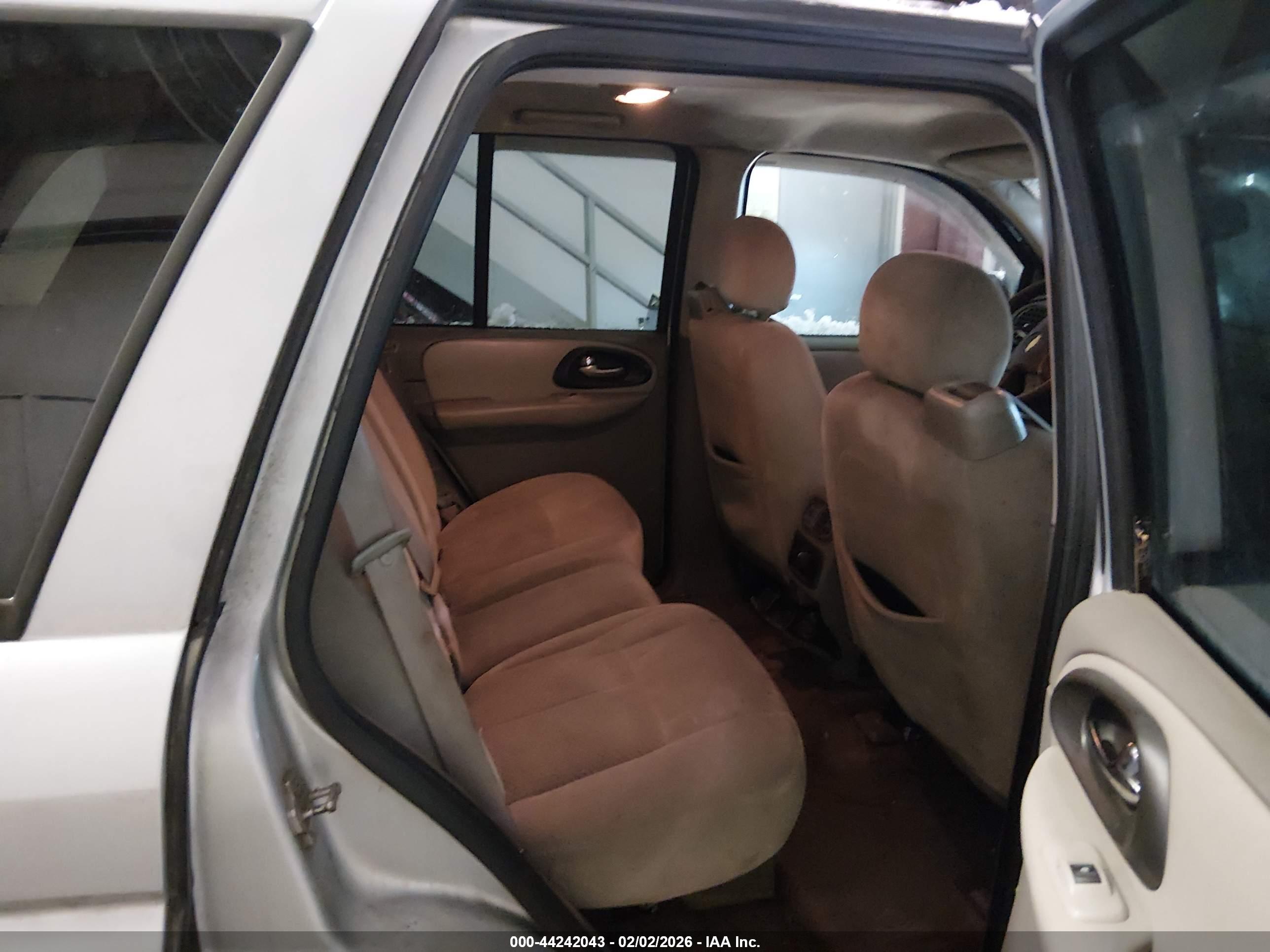 CHEVROLET TRAILBLAZER image 8