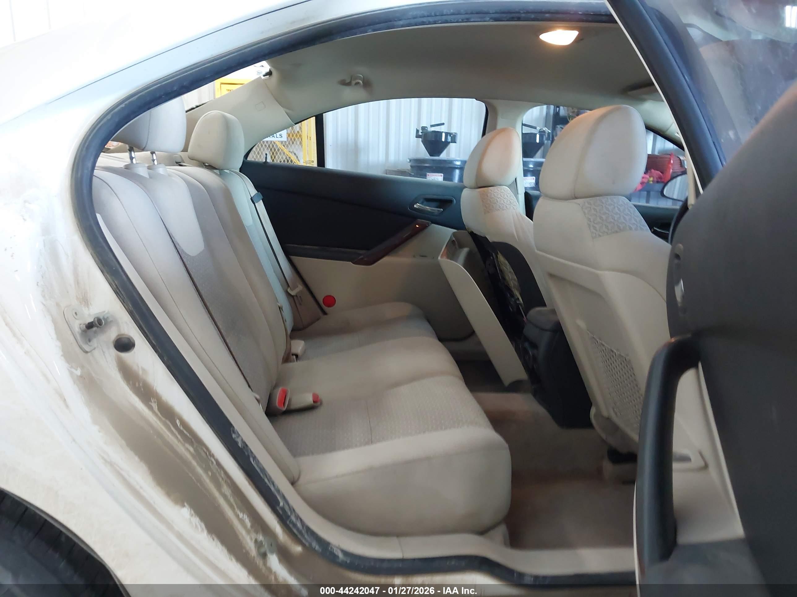 PONTIAC G6 image 8