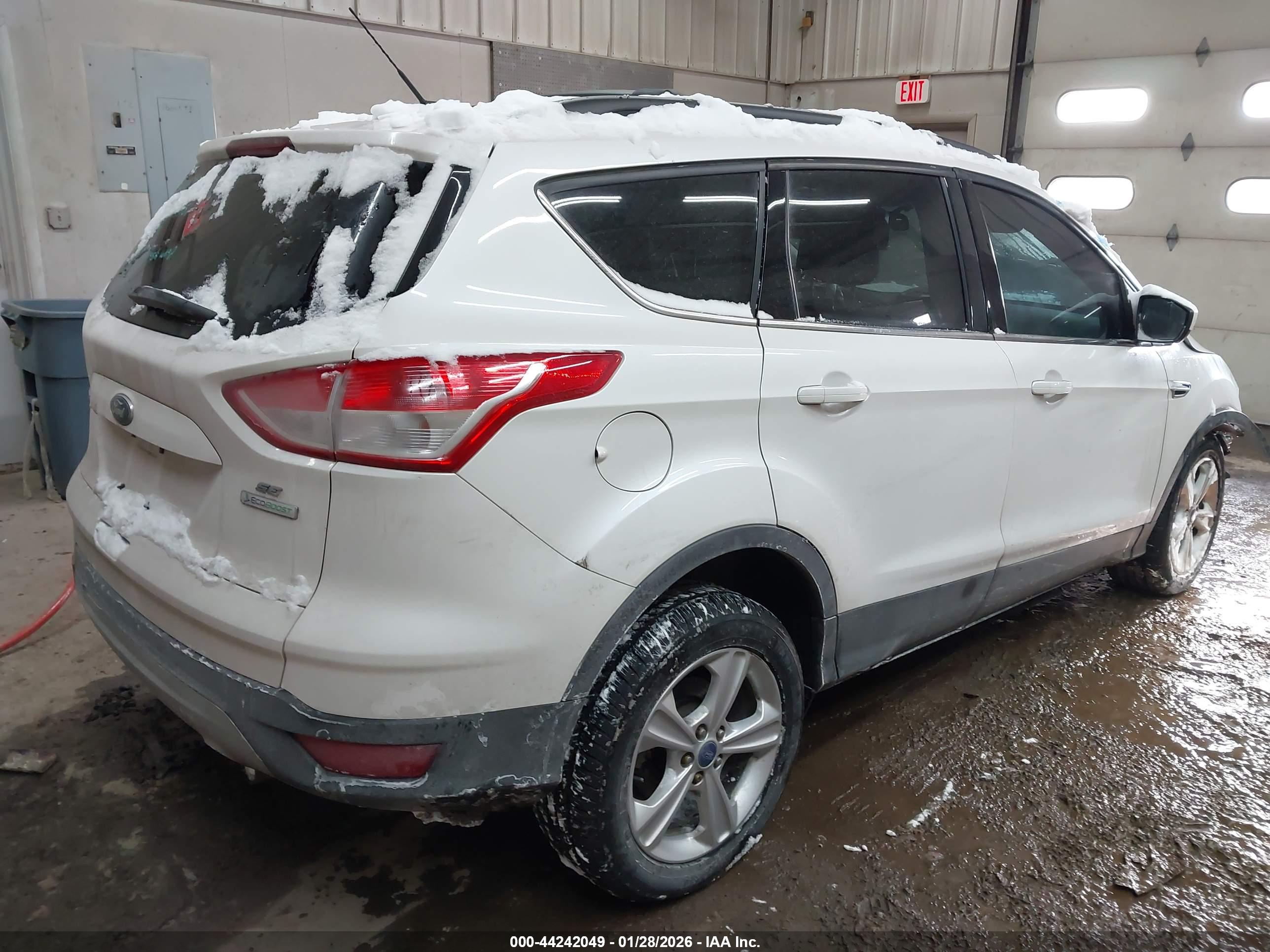 FORD ESCAPE image 4