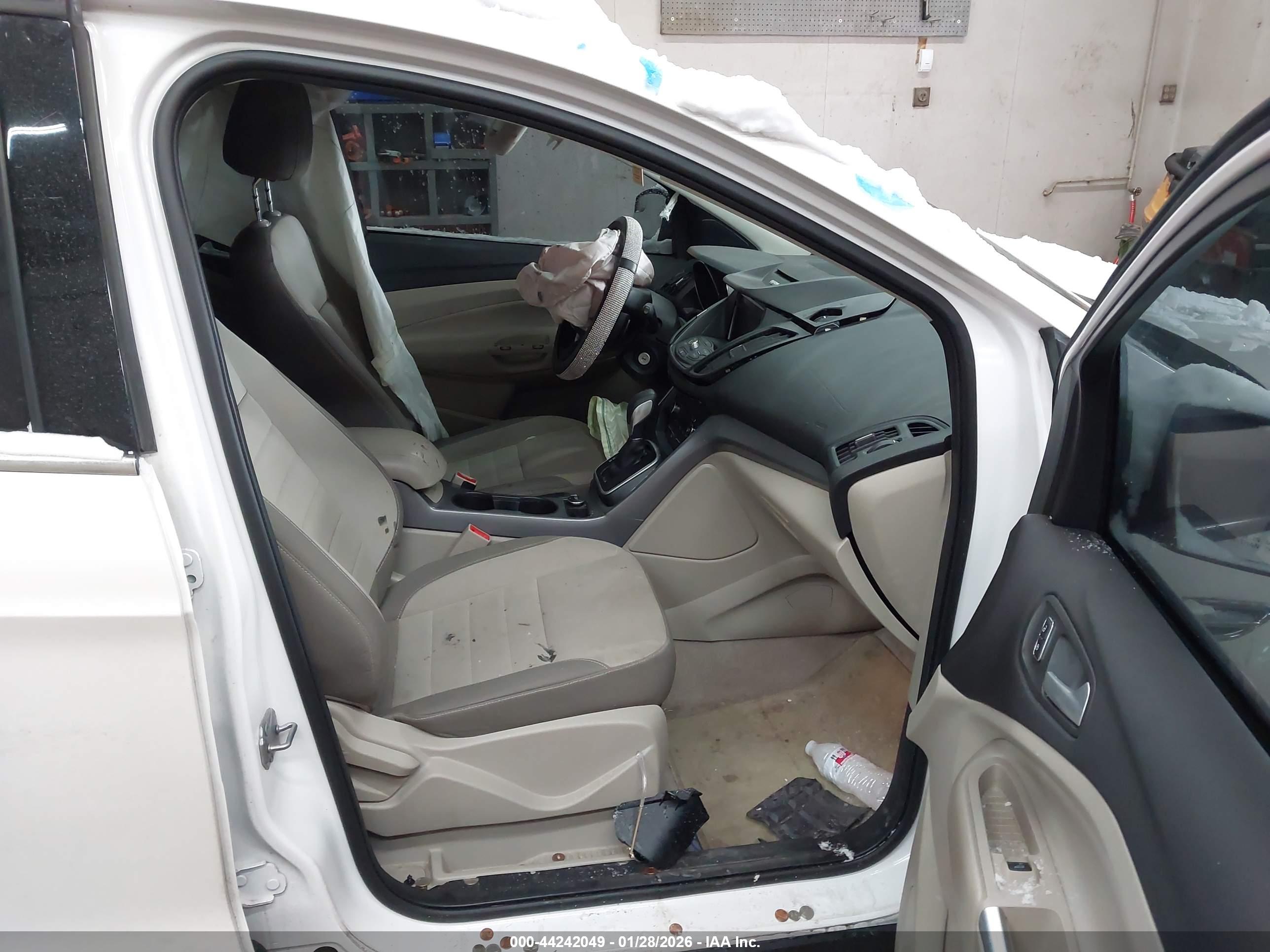 FORD ESCAPE image 5
