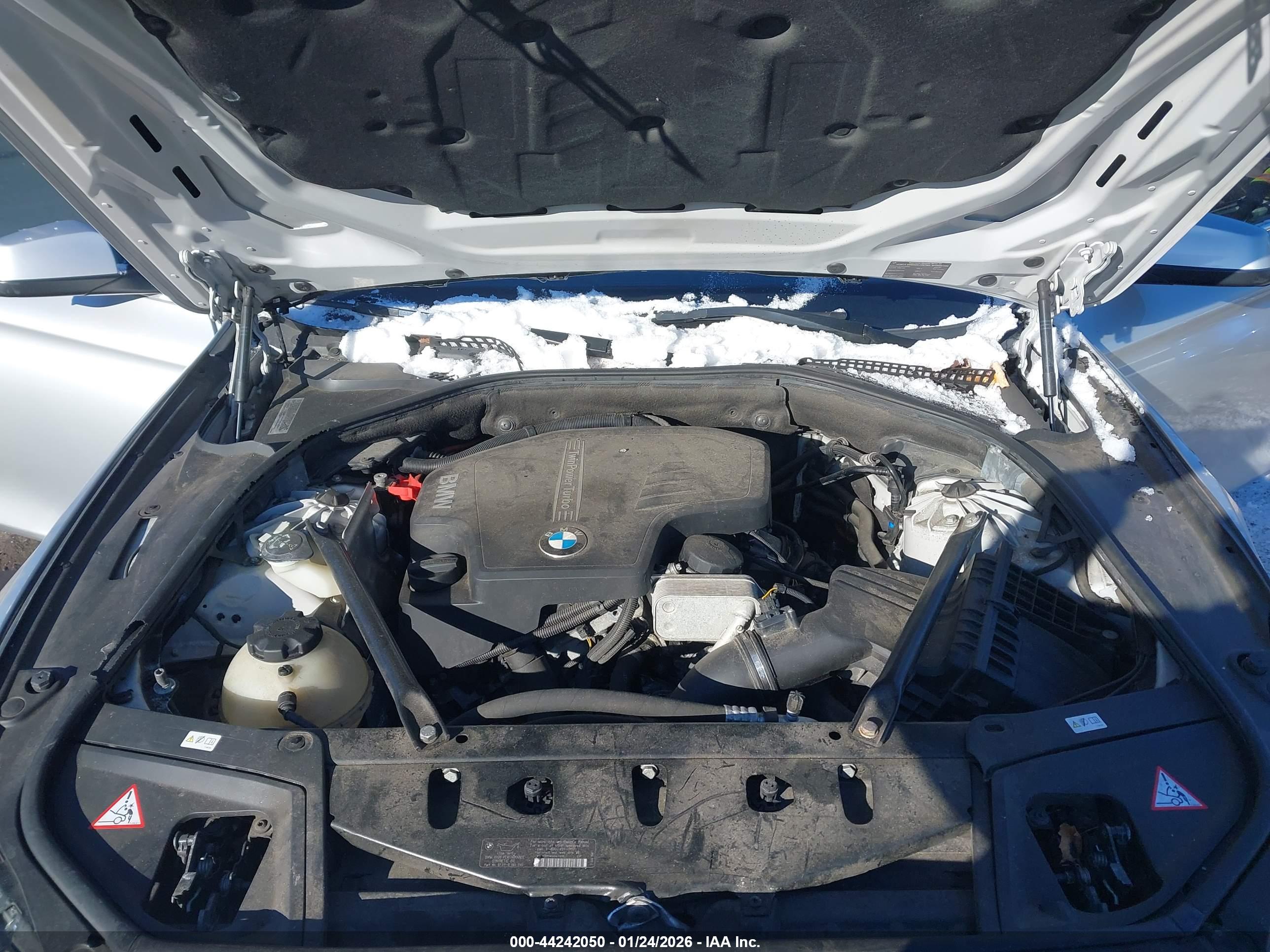 BMW 528I image 10