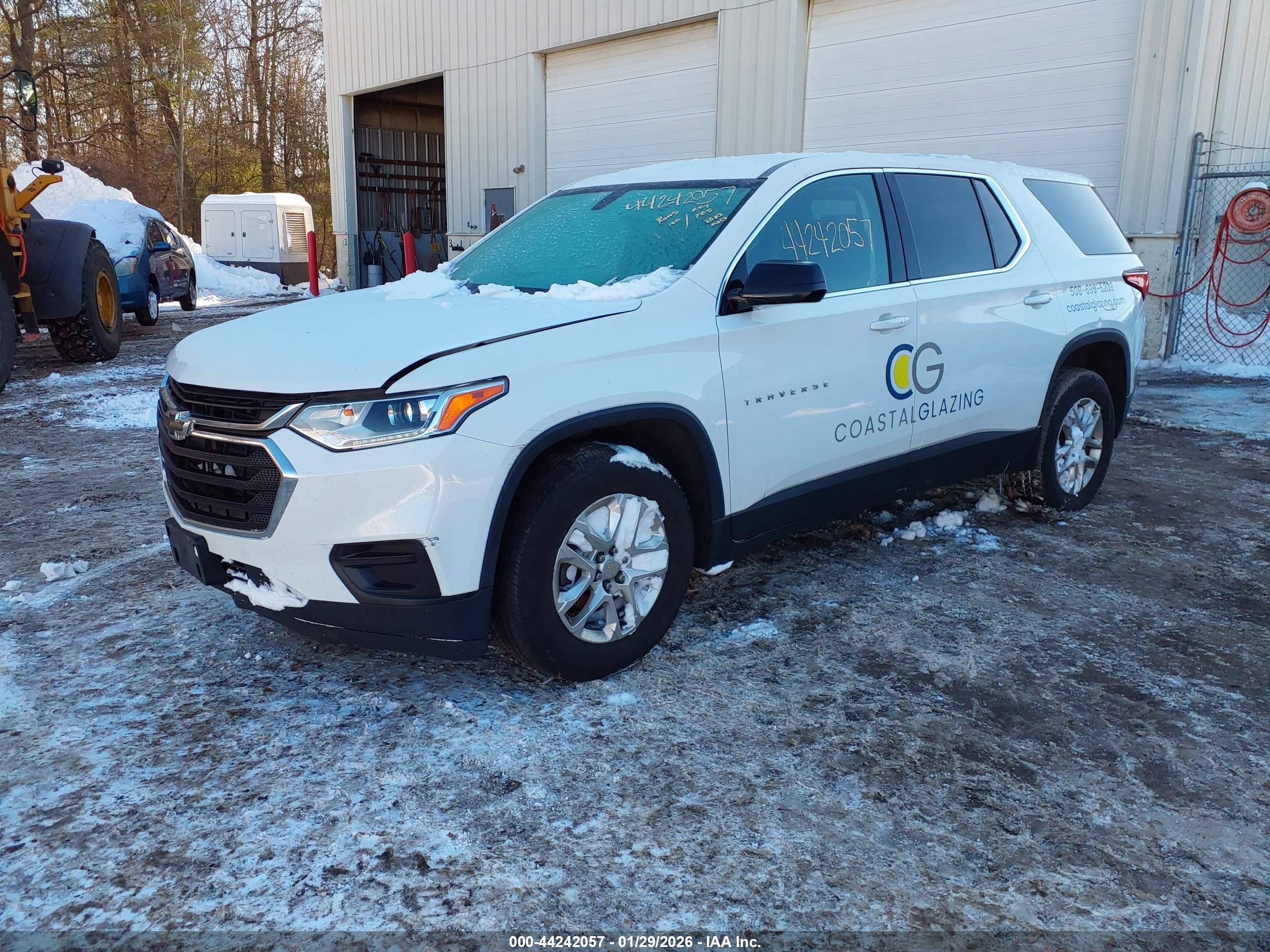CHEVROLET TRAVERSE image 2