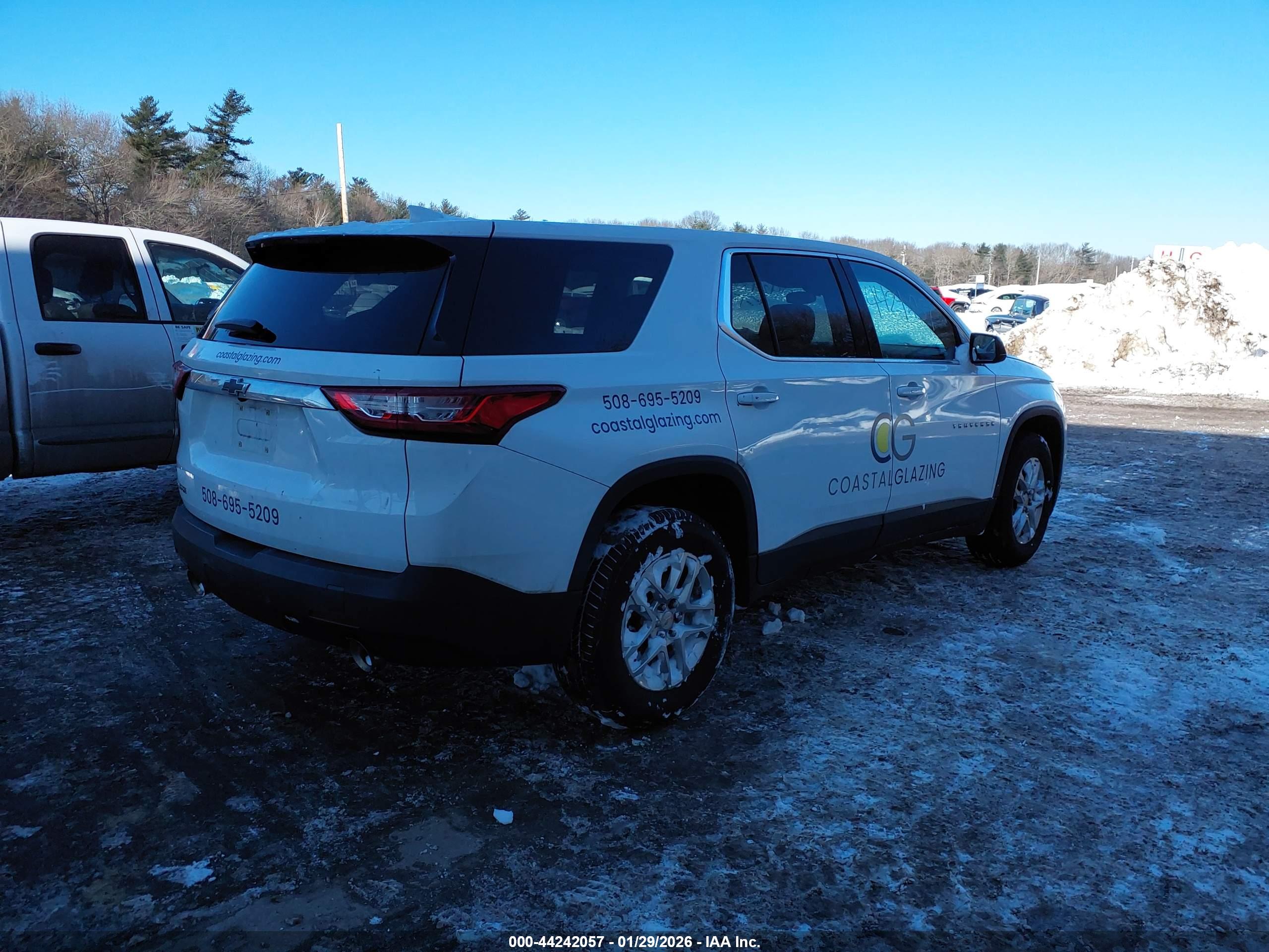 CHEVROLET TRAVERSE image 4