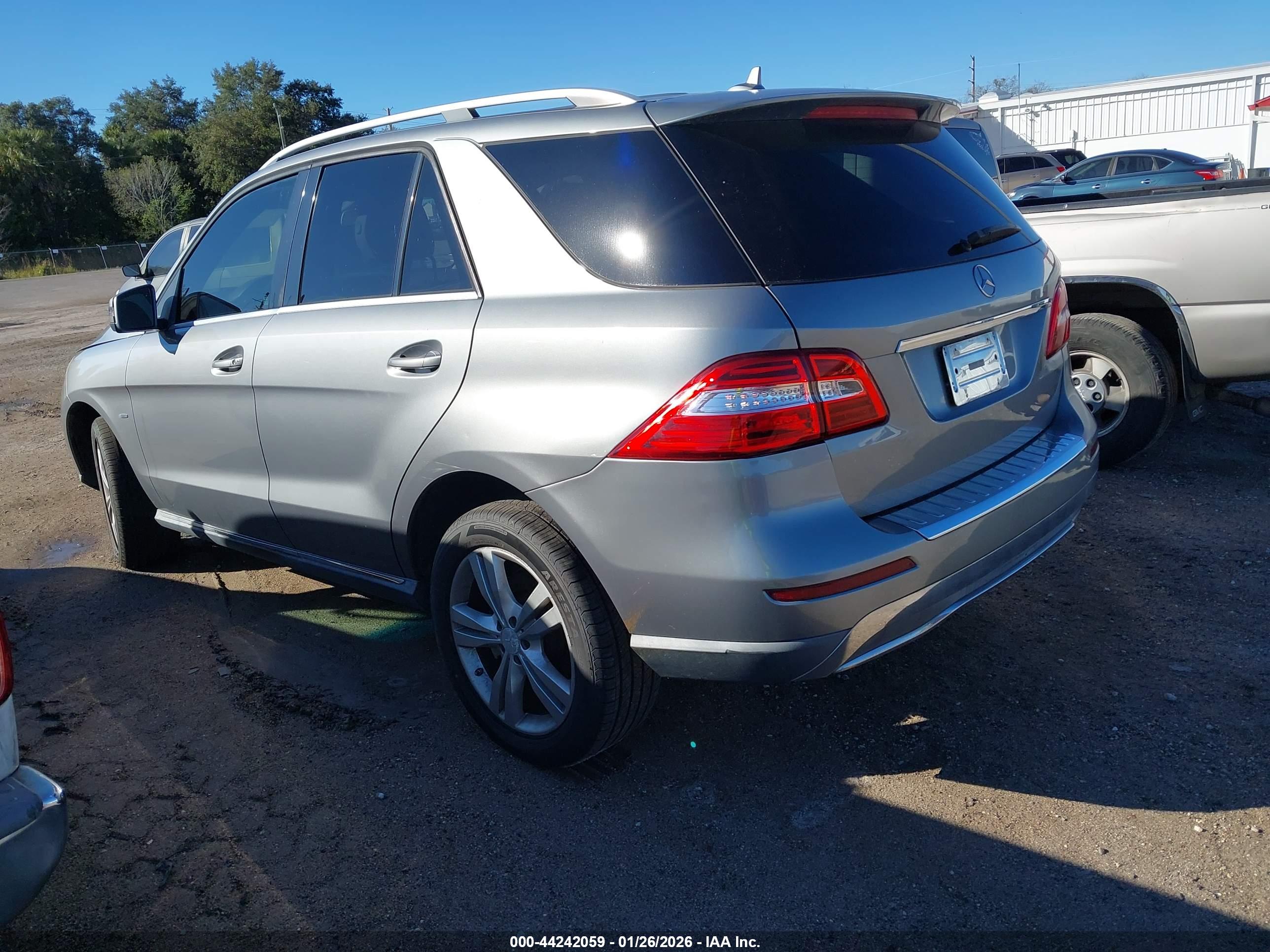 MERCEDES-BENZ ML image 3
