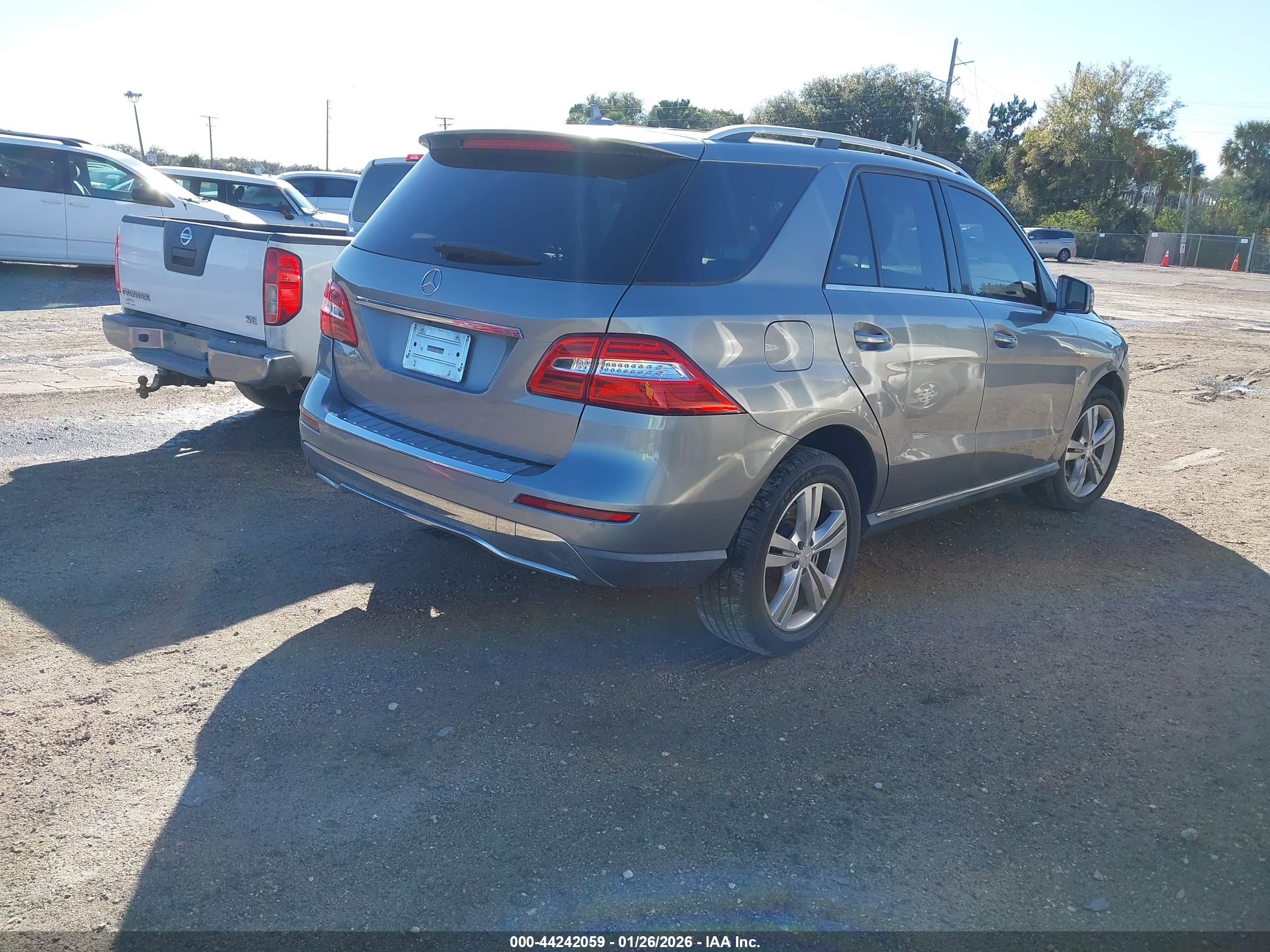MERCEDES-BENZ ML image 4