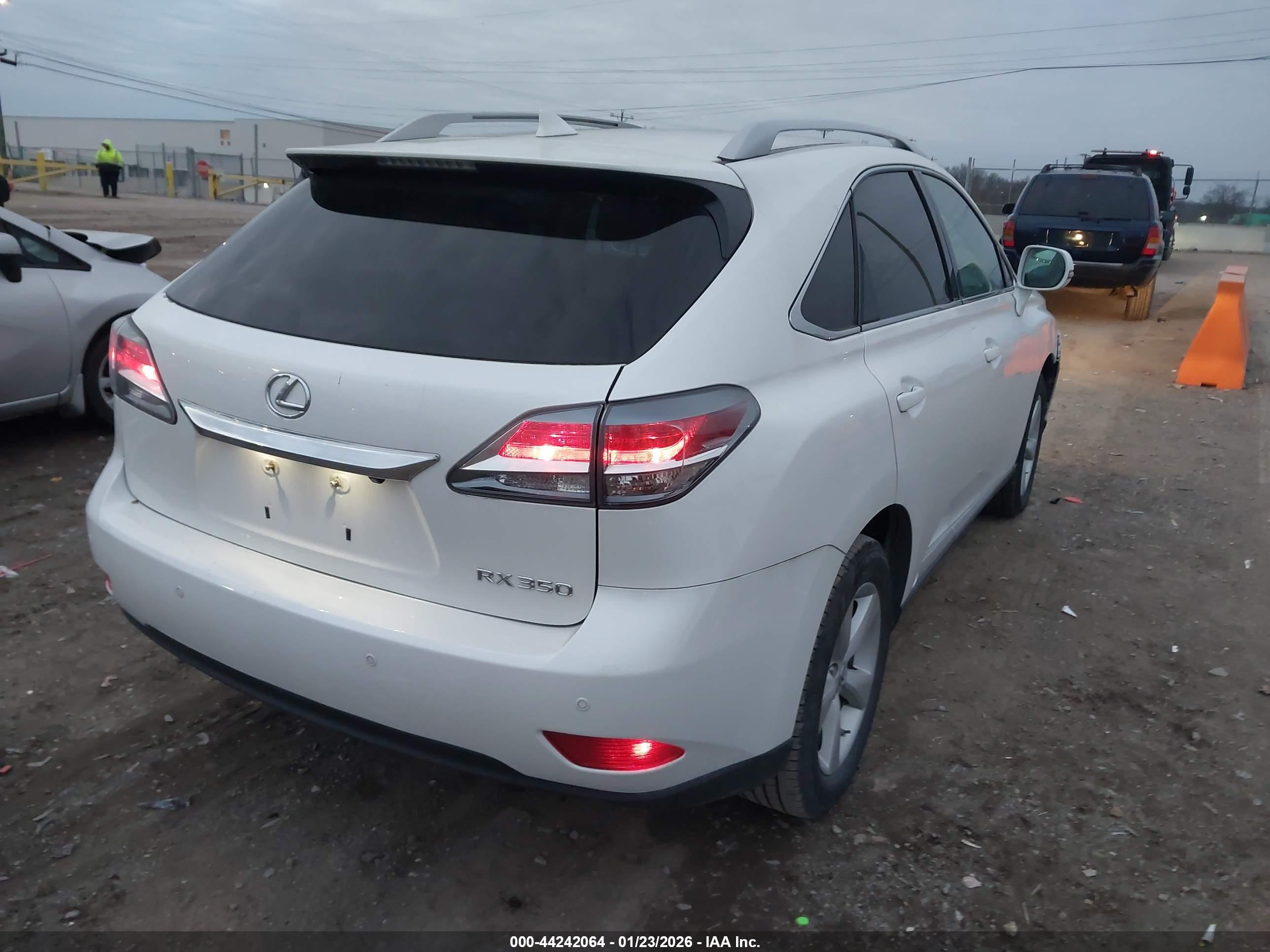 LEXUS RX image 4