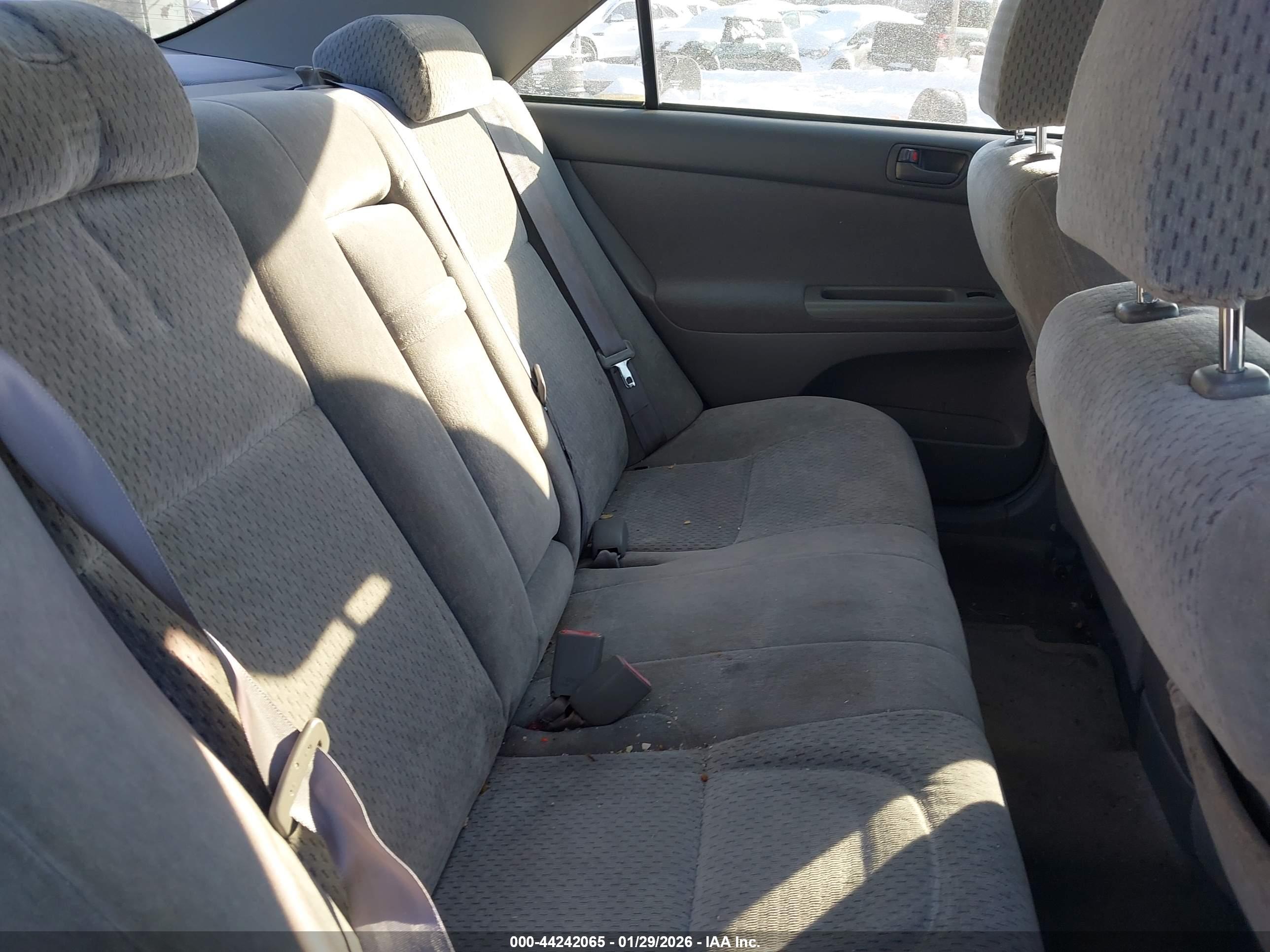 TOYOTA CAMRY image 8