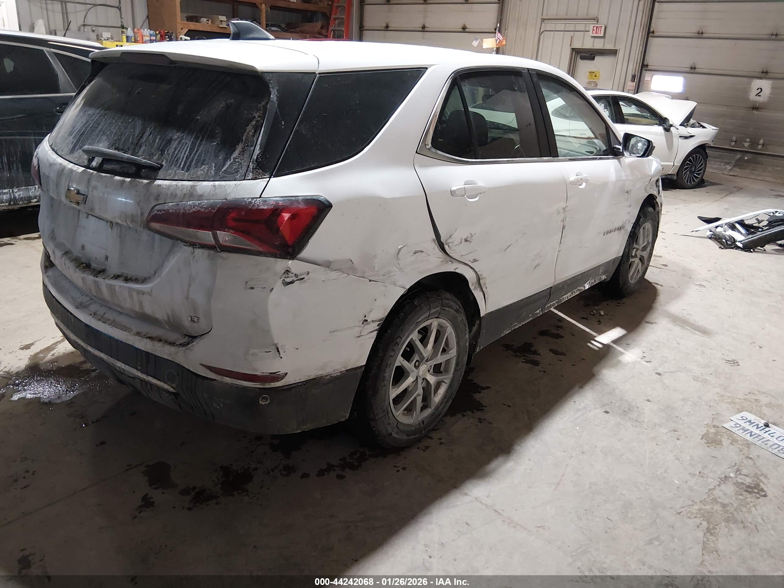 CHEVROLET EQUINOX image 4