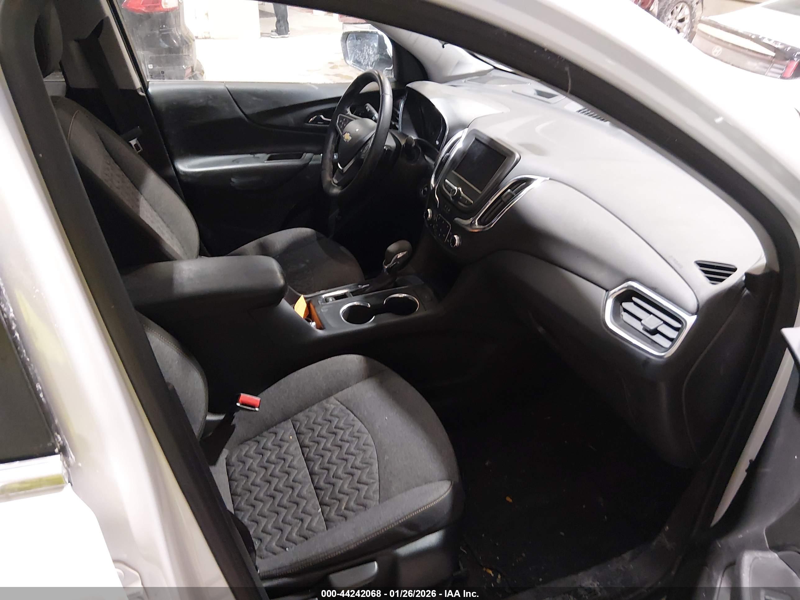 CHEVROLET EQUINOX image 5