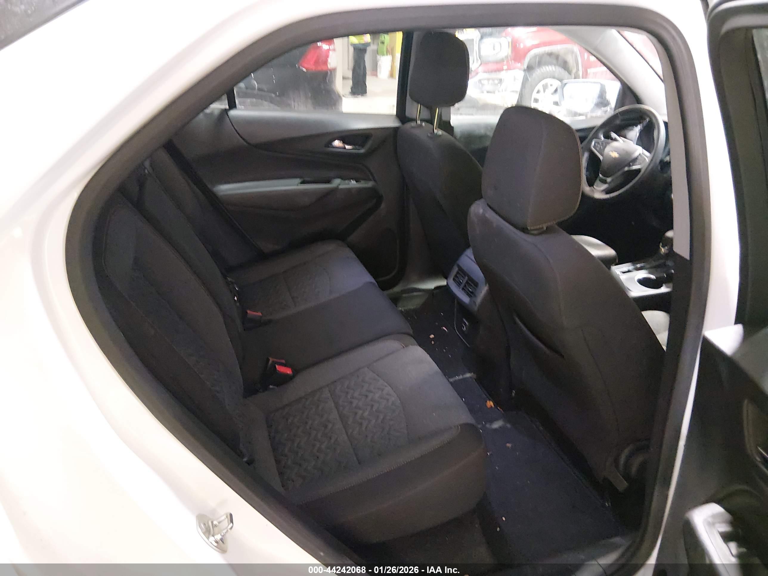 CHEVROLET EQUINOX image 8