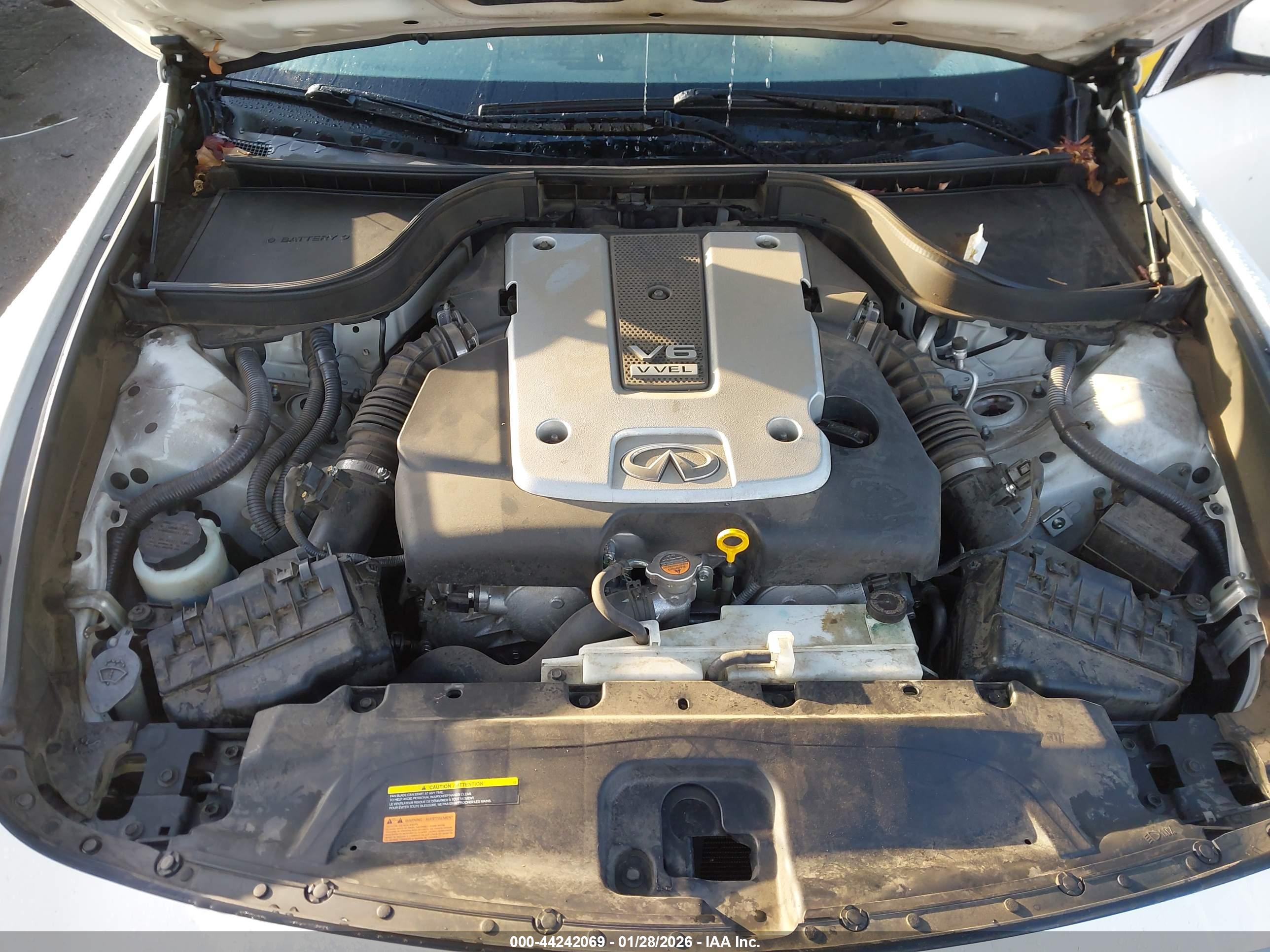 INFINITI G37 image 10