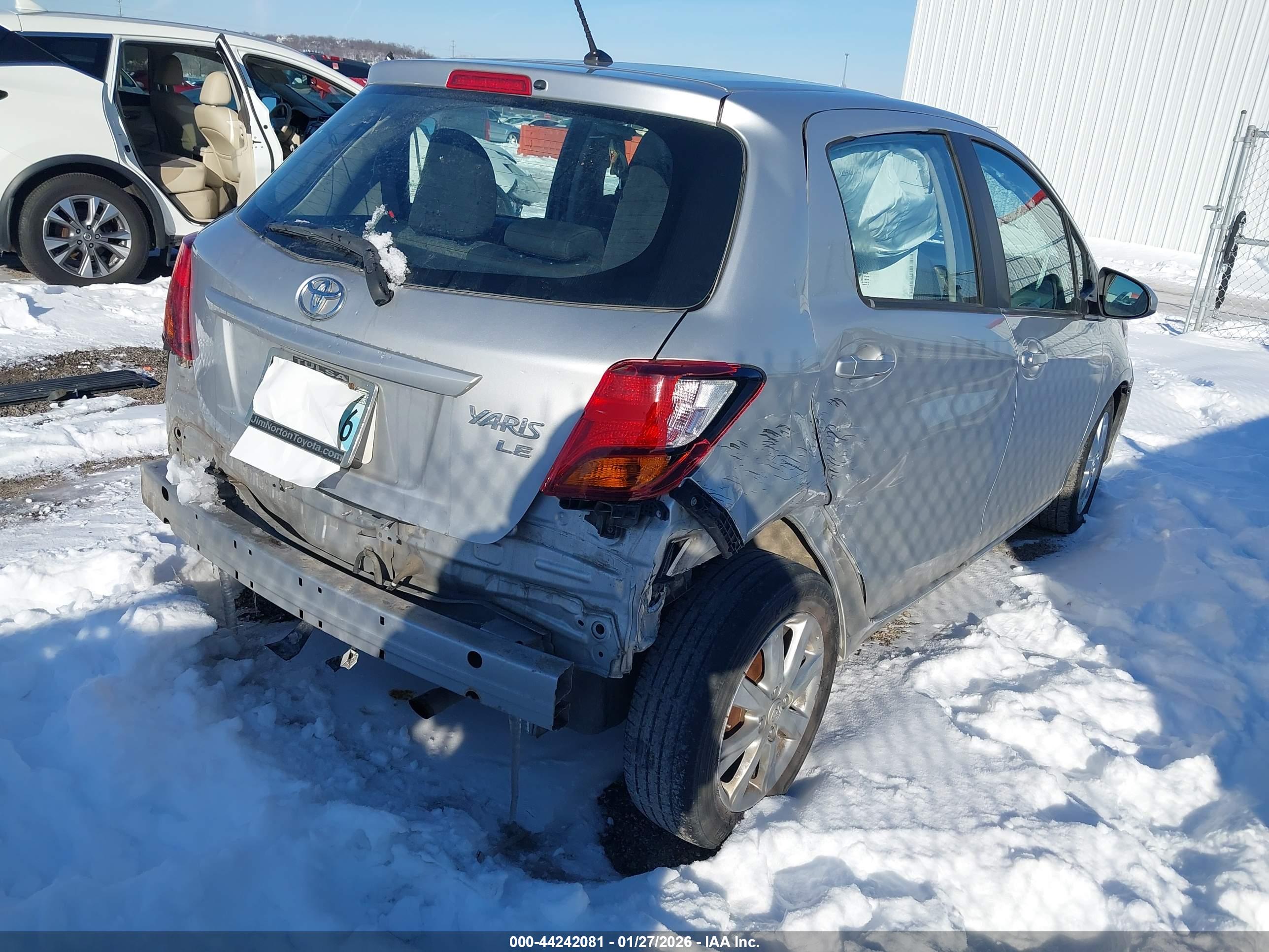 TOYOTA YARIS image 4