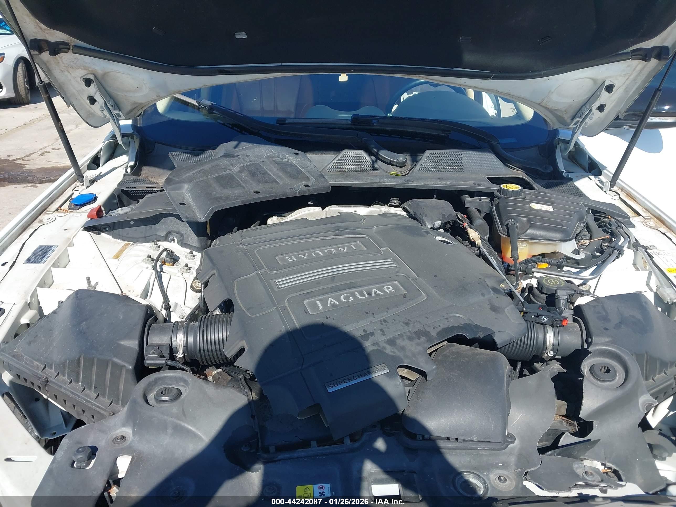 JAGUAR XJ image 10