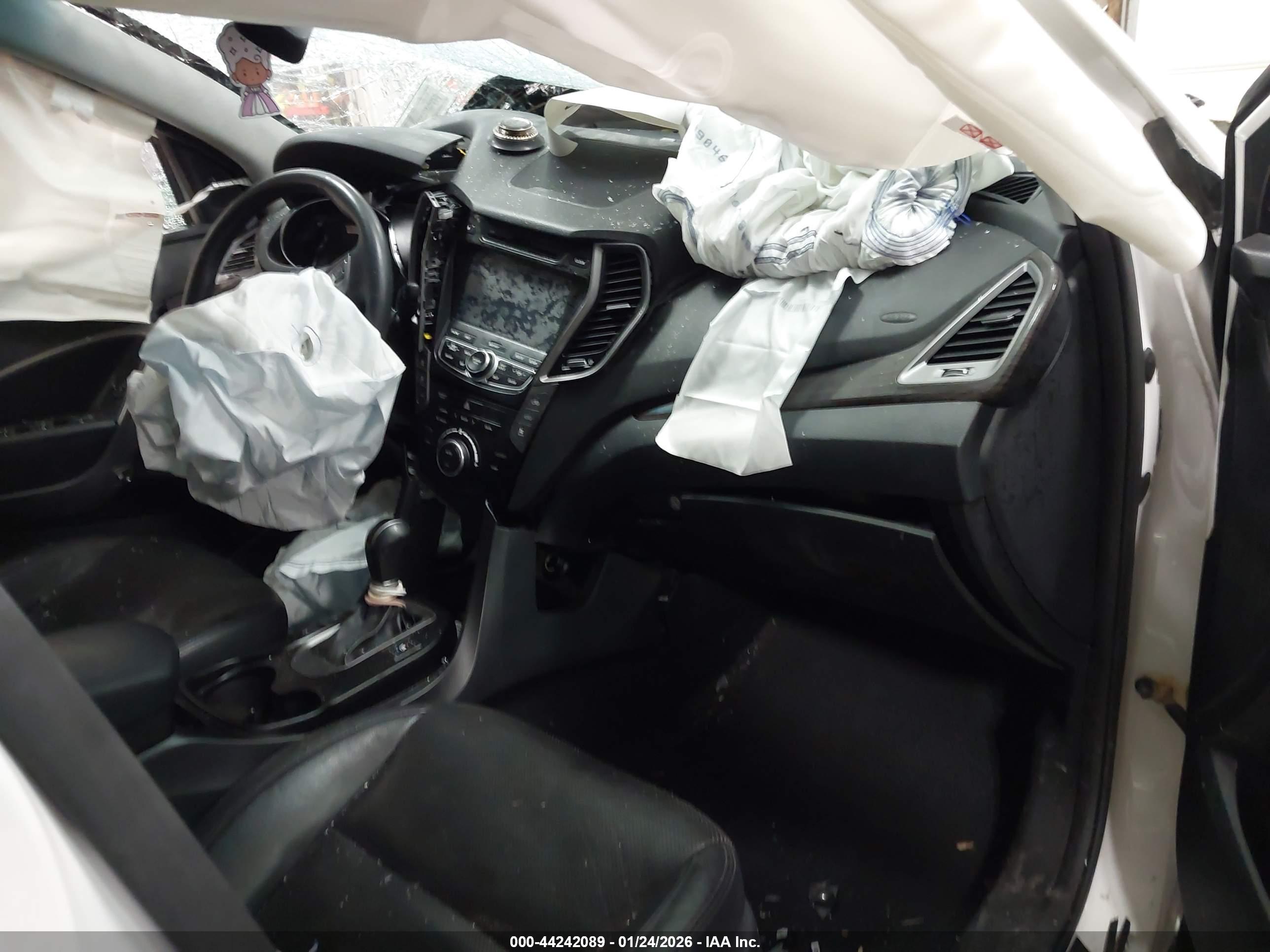 HYUNDAI SANTA image 5