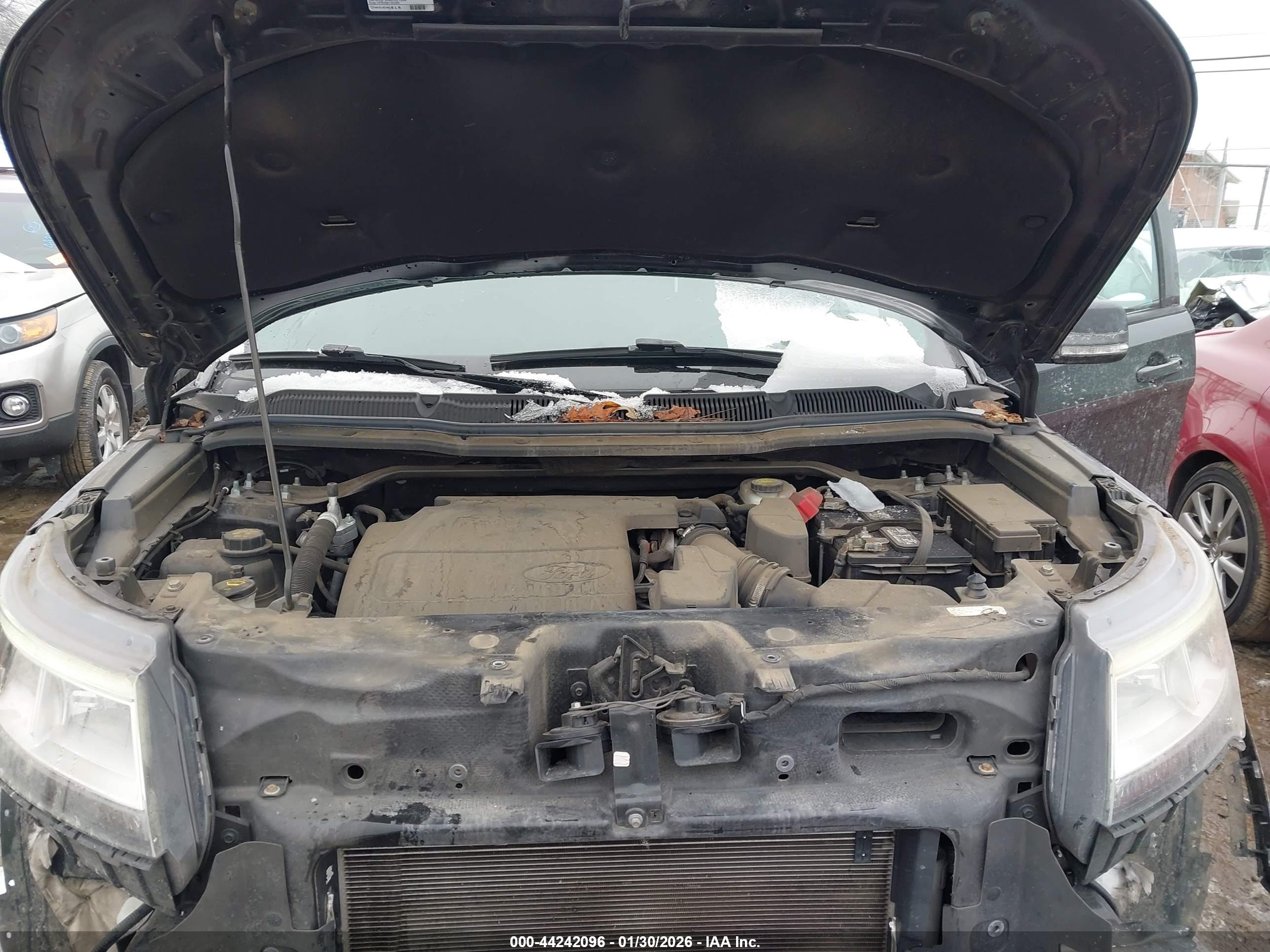 FORD EXPLORER image 10