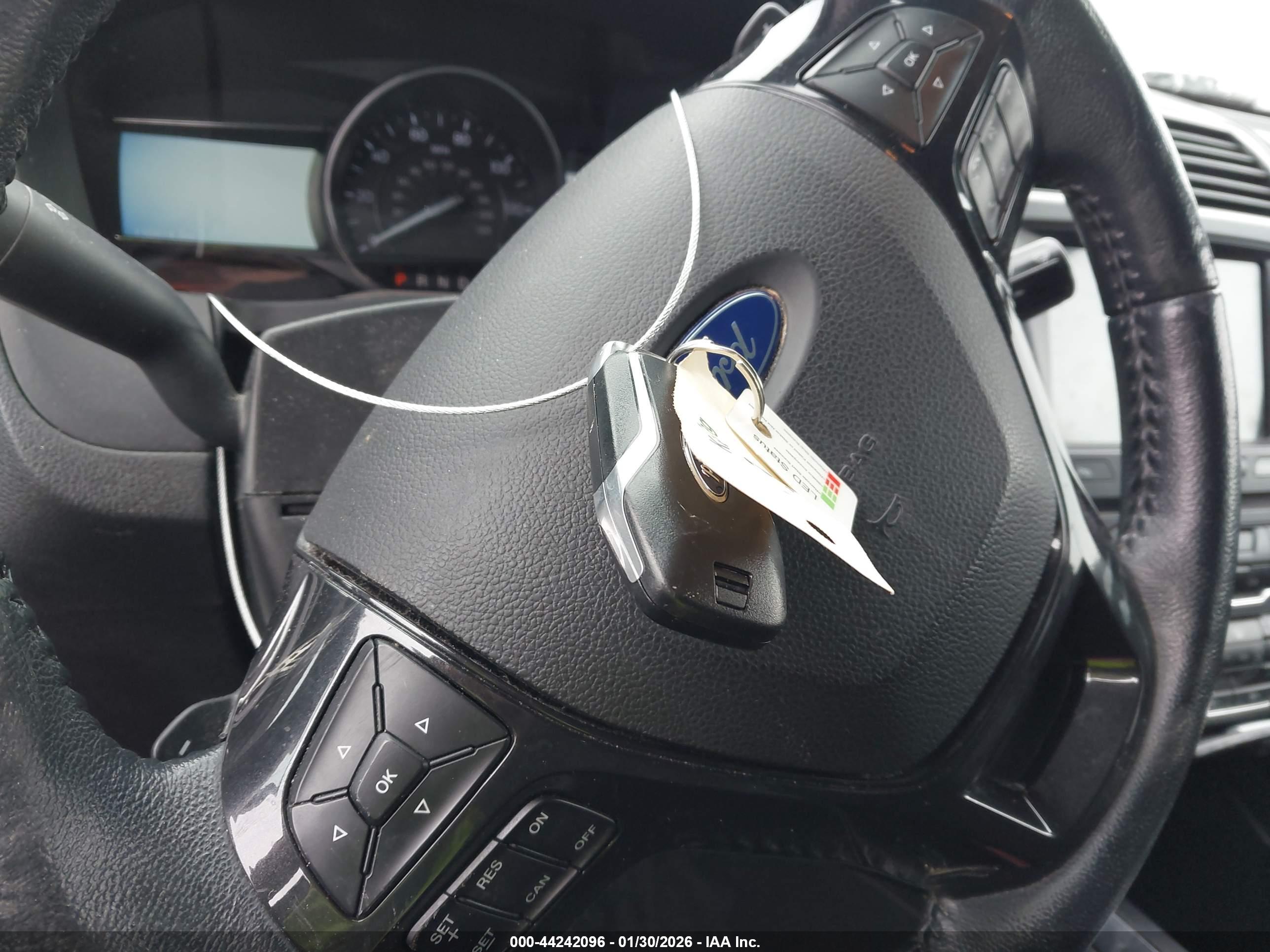 FORD EXPLORER image 11