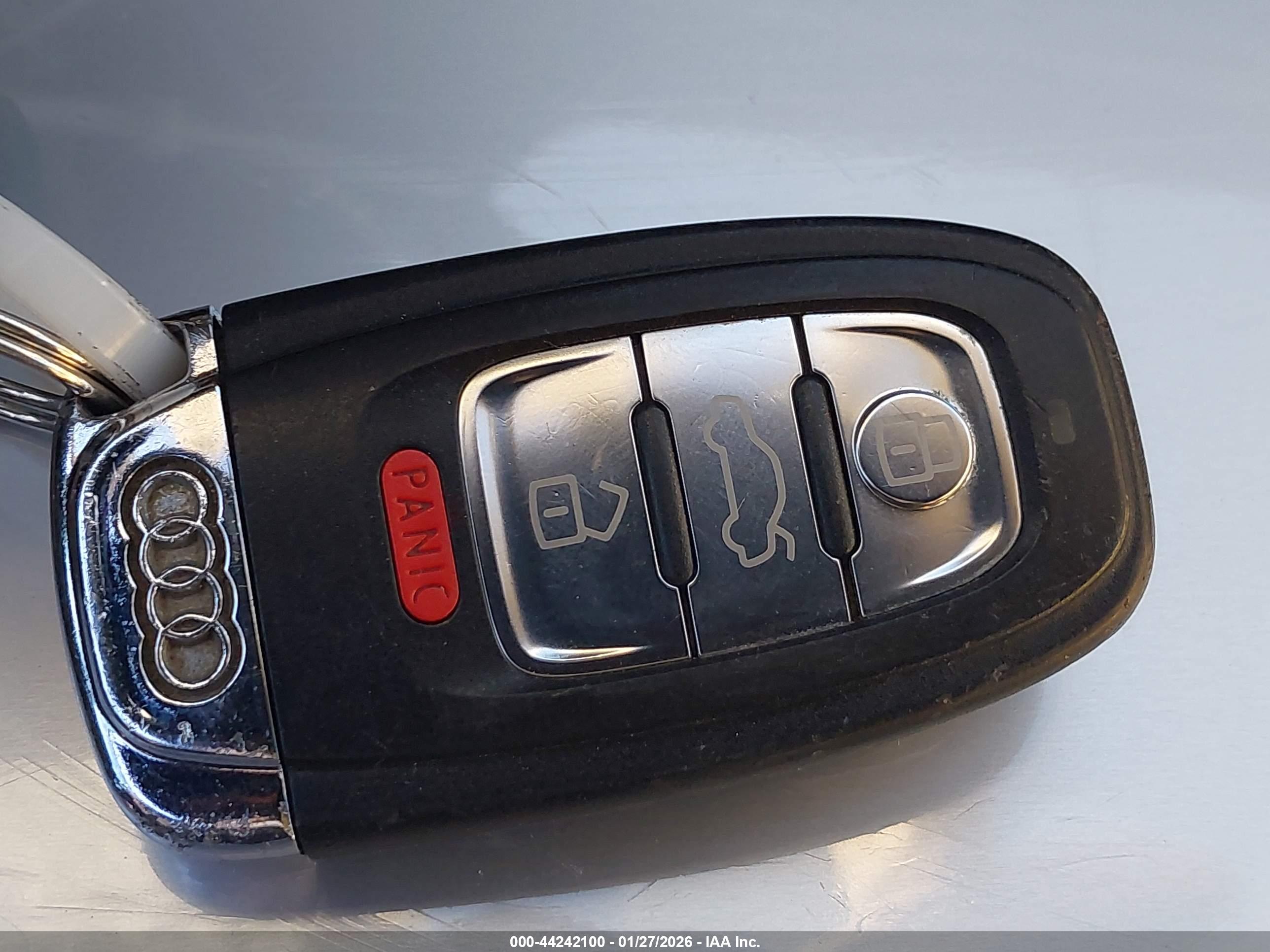 AUDI A4 image 11