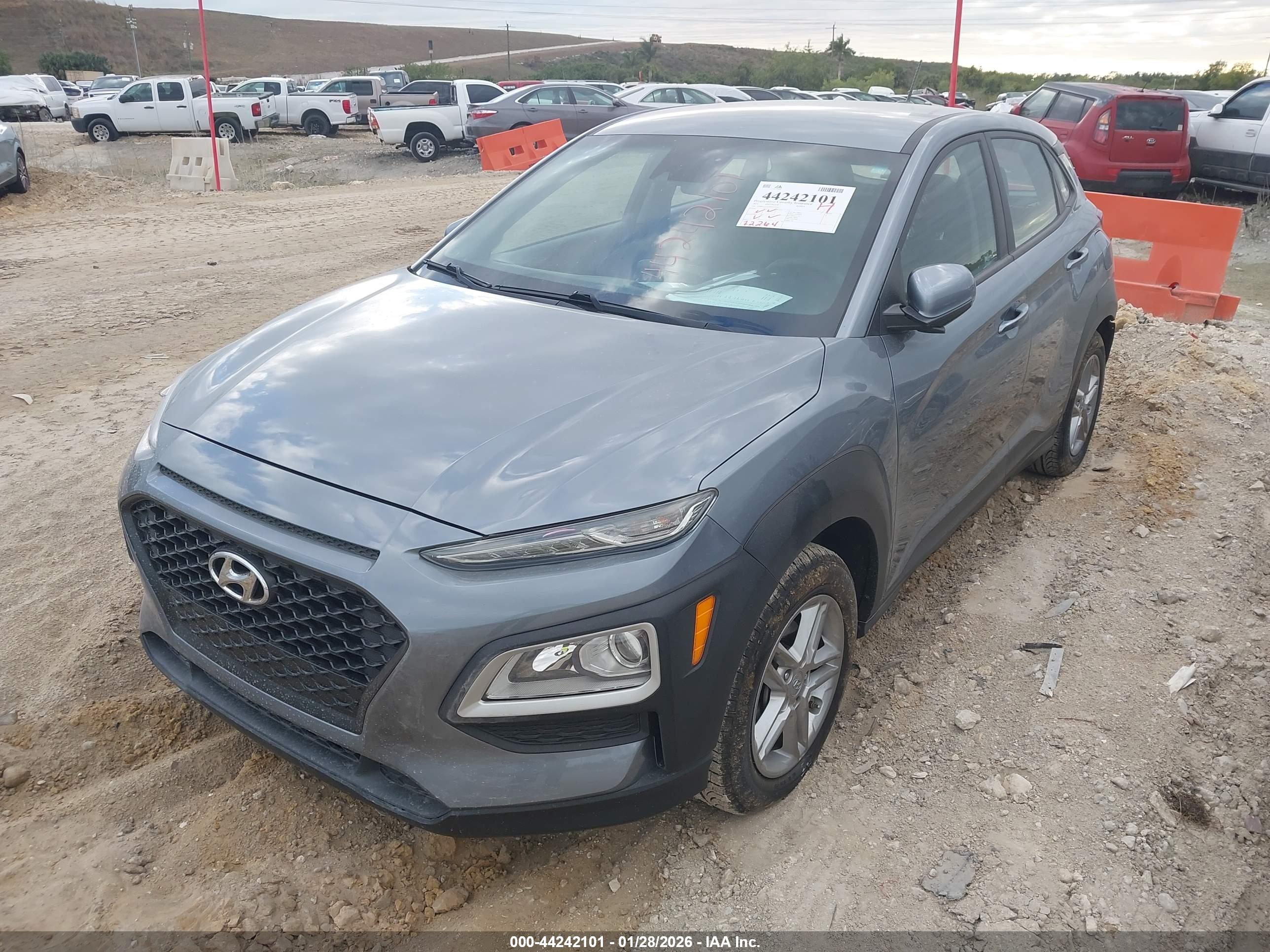 HYUNDAI KONA image 2