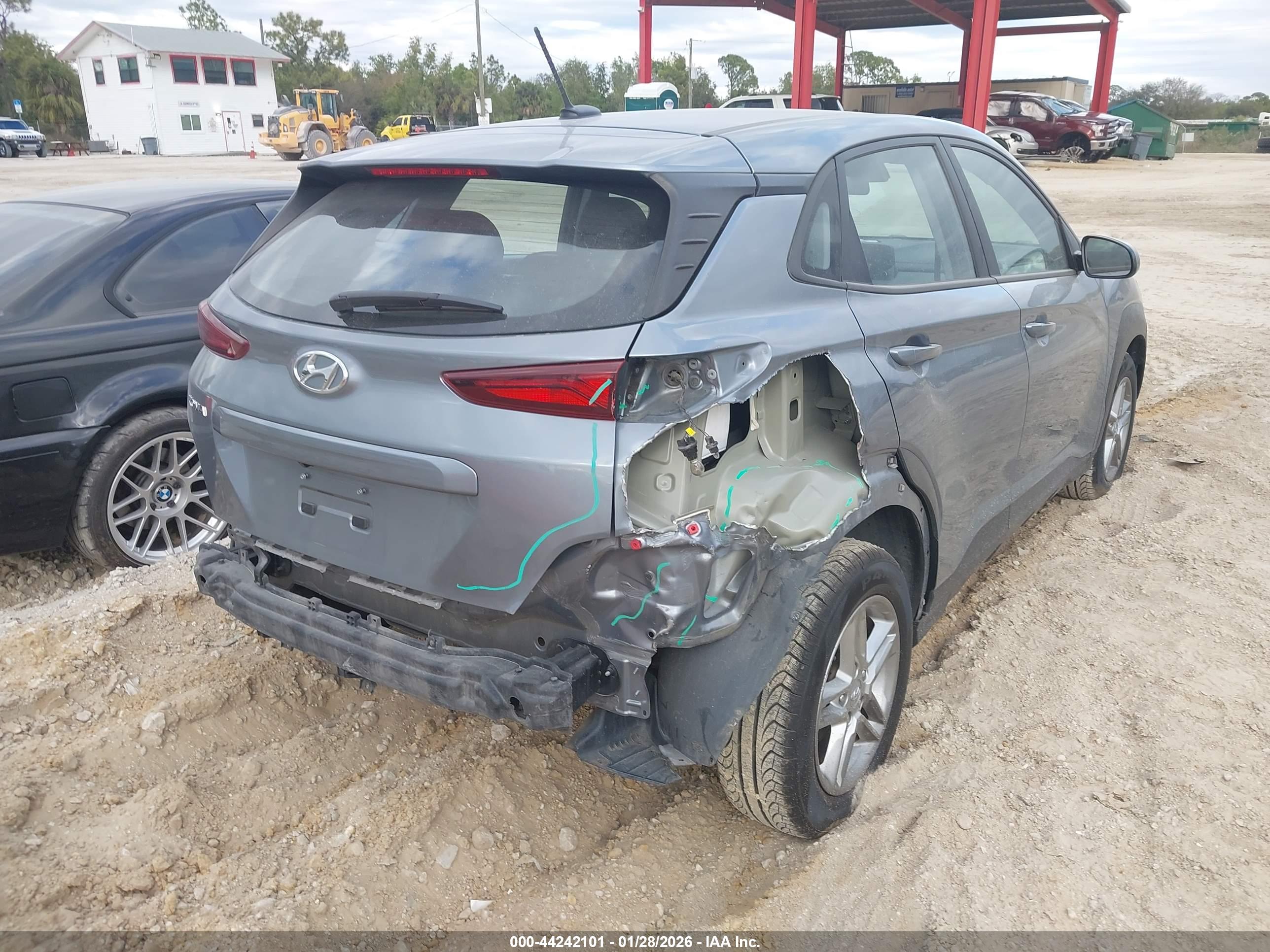 HYUNDAI KONA image 4