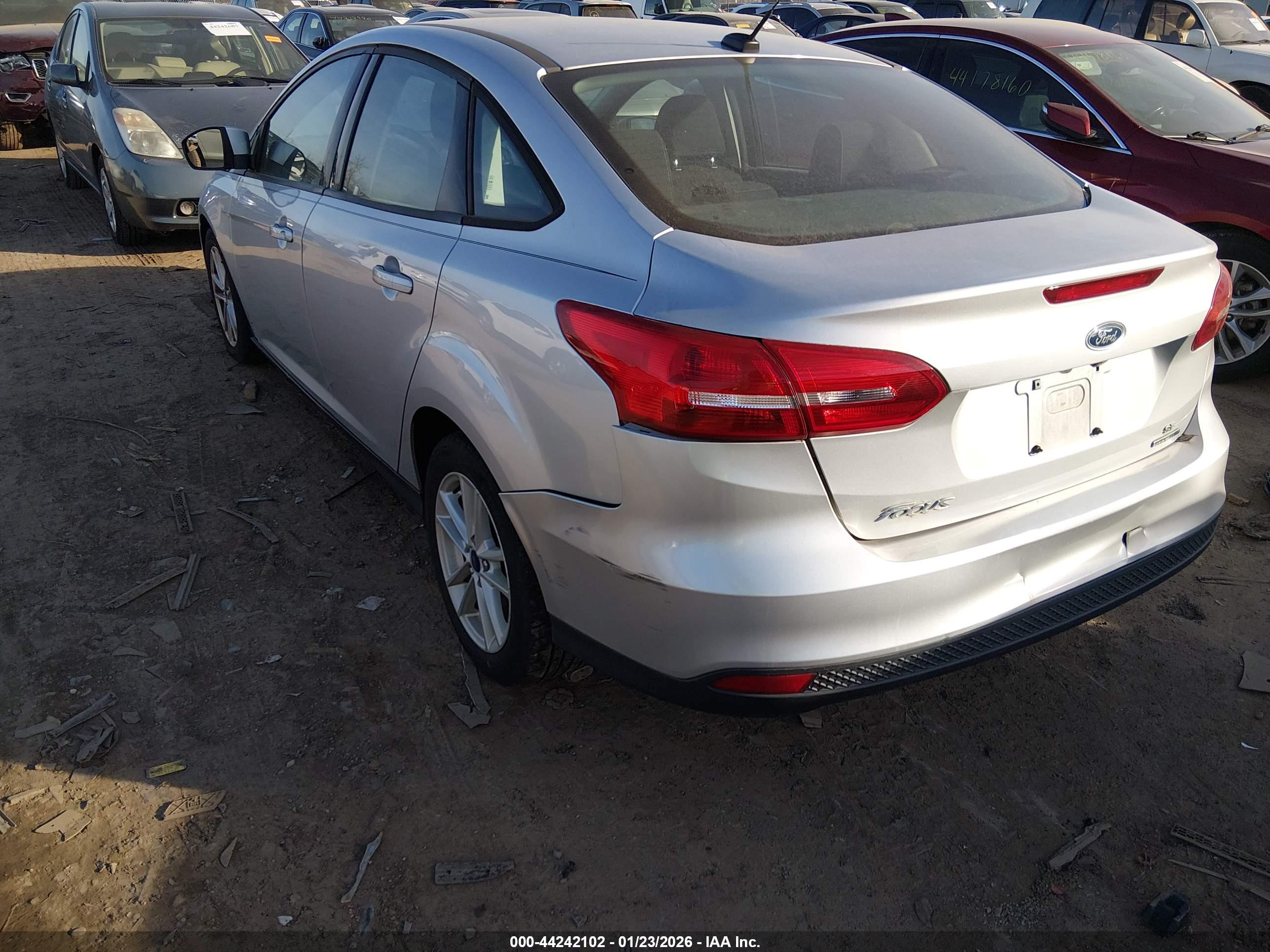 FORD FOCUS image 3