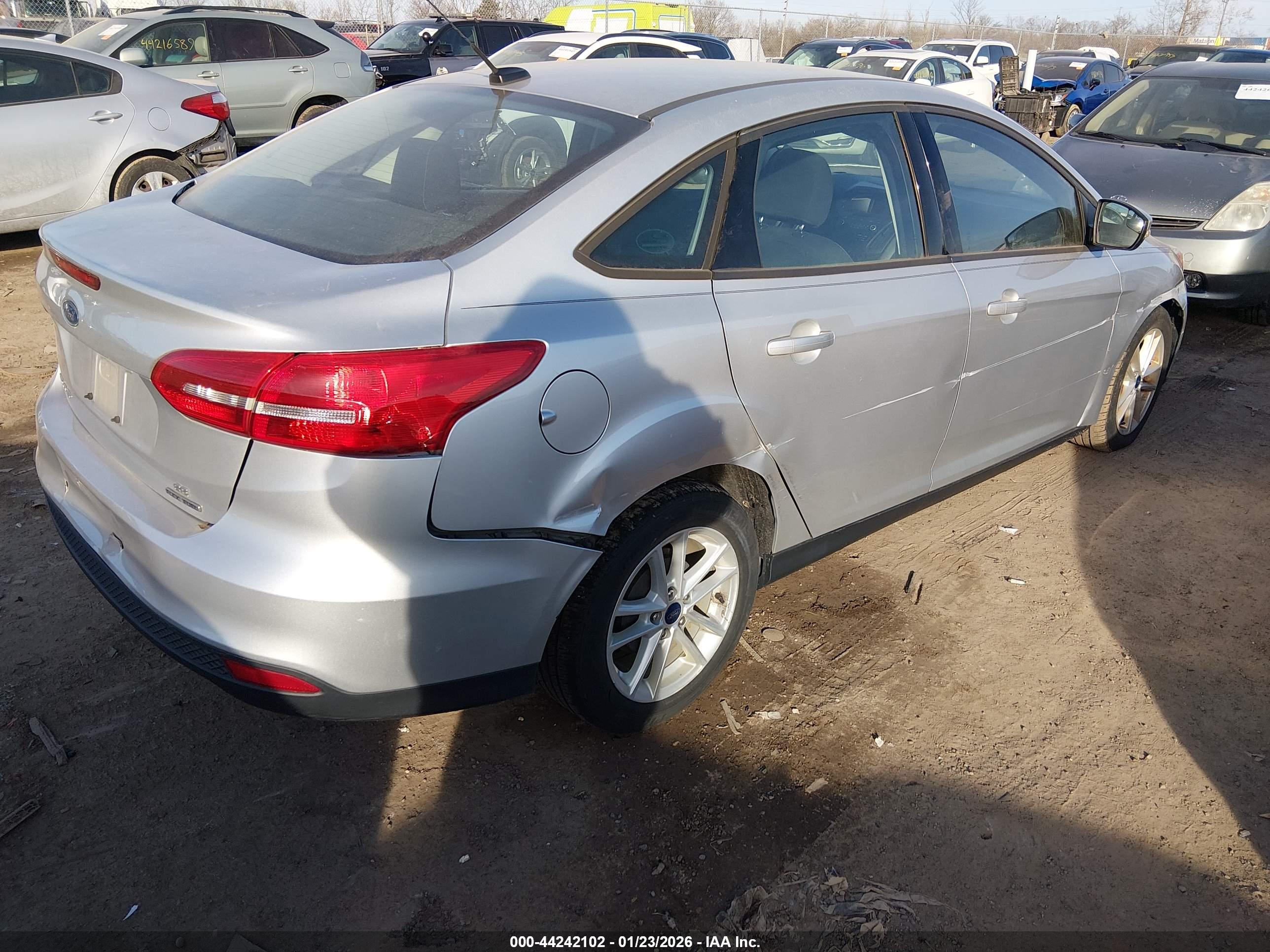 FORD FOCUS image 4
