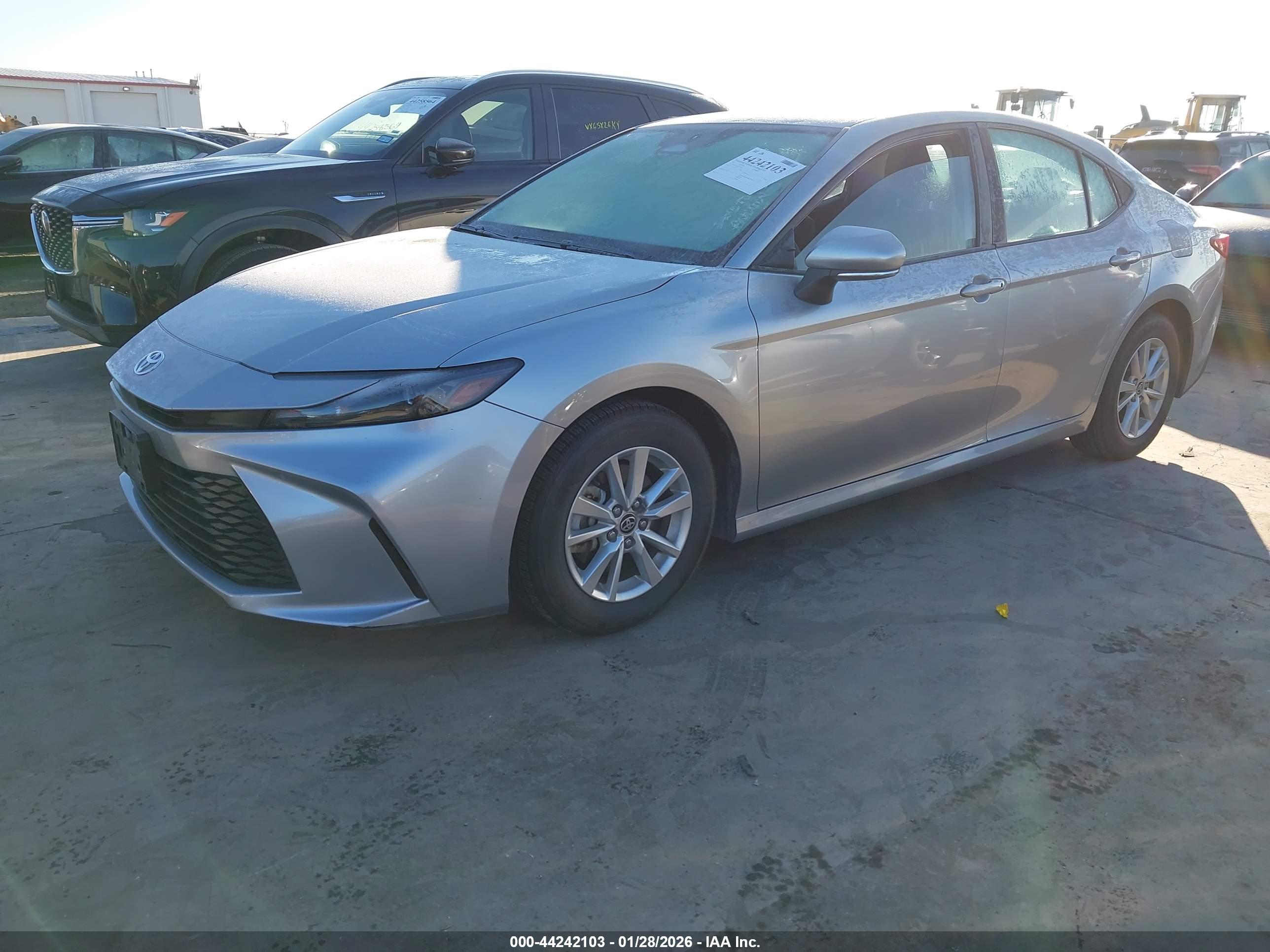 TOYOTA CAMRY image 2