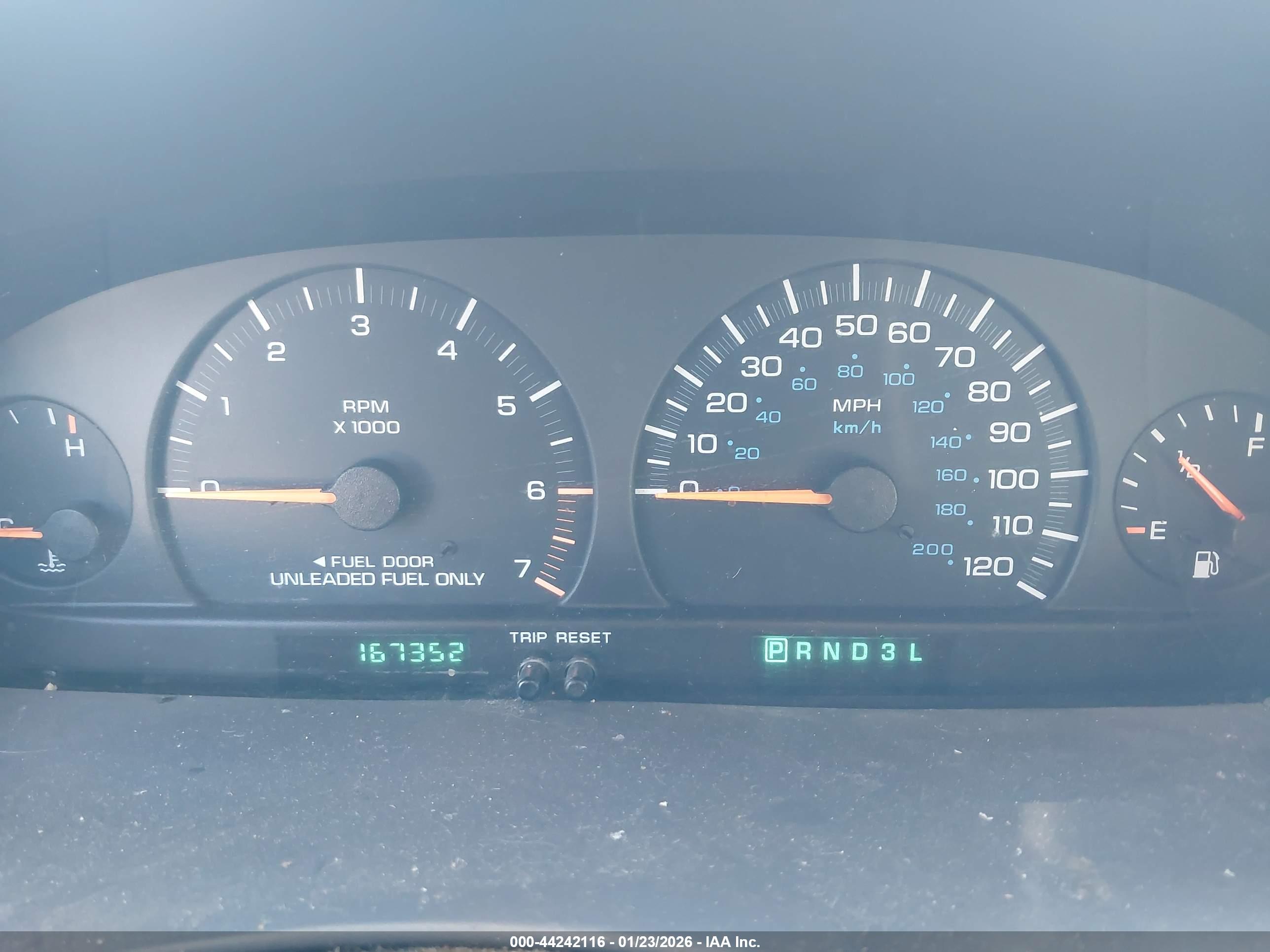 CHRYSLER TOWN image 7