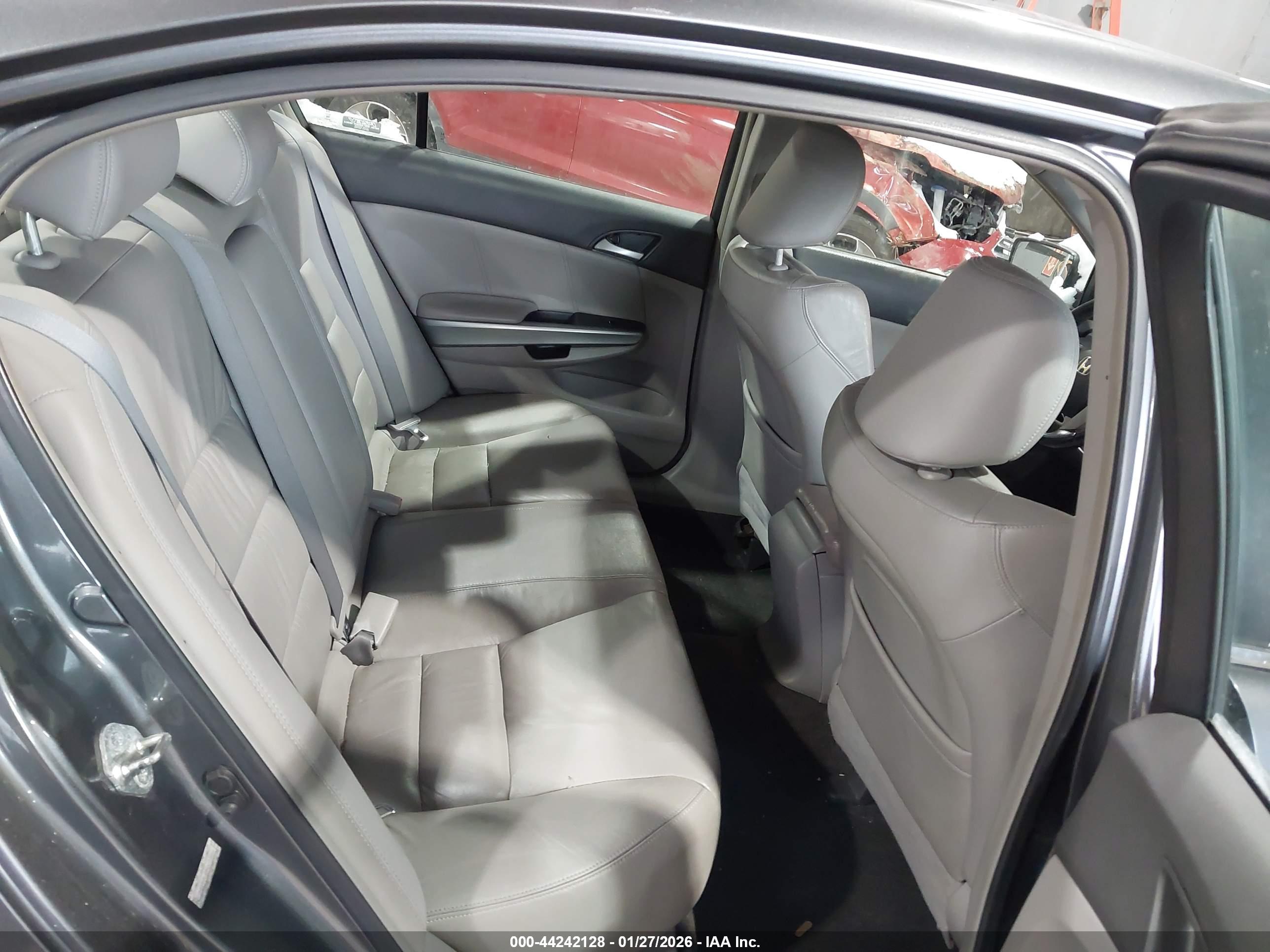 HONDA ACCORD image 8