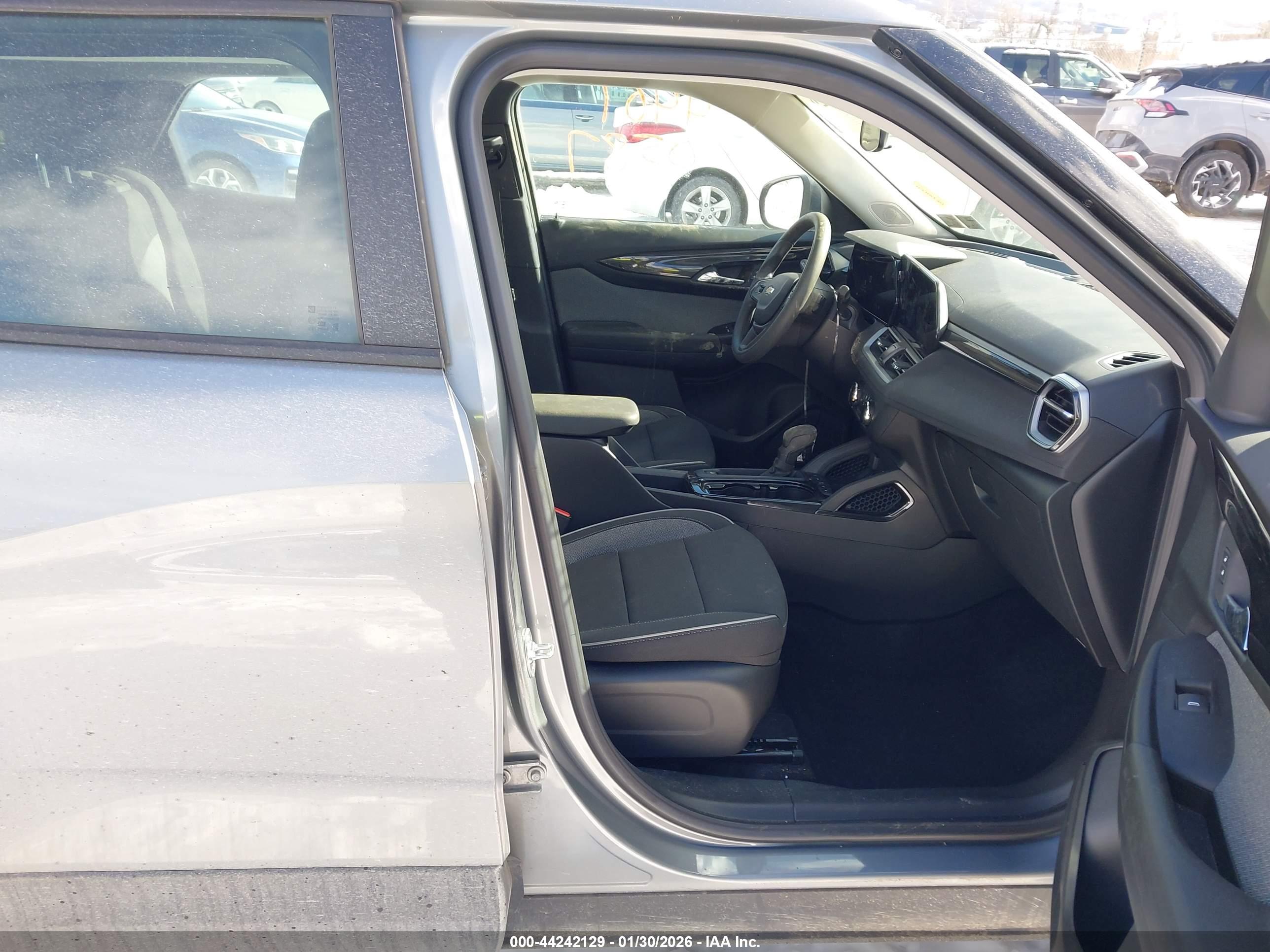 CHEVROLET TRAILBLAZER image 5