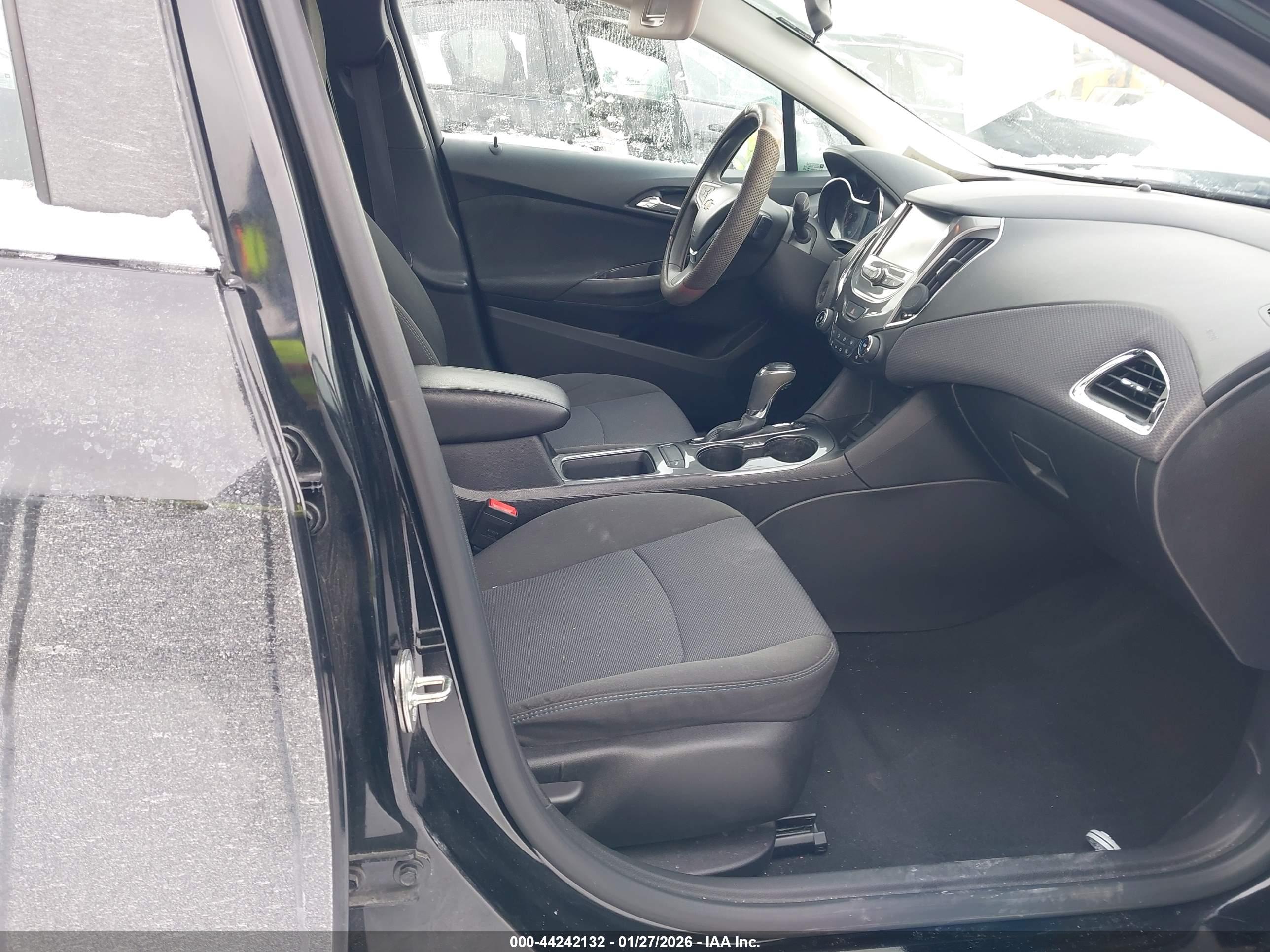 CHEVROLET CRUZE image 5