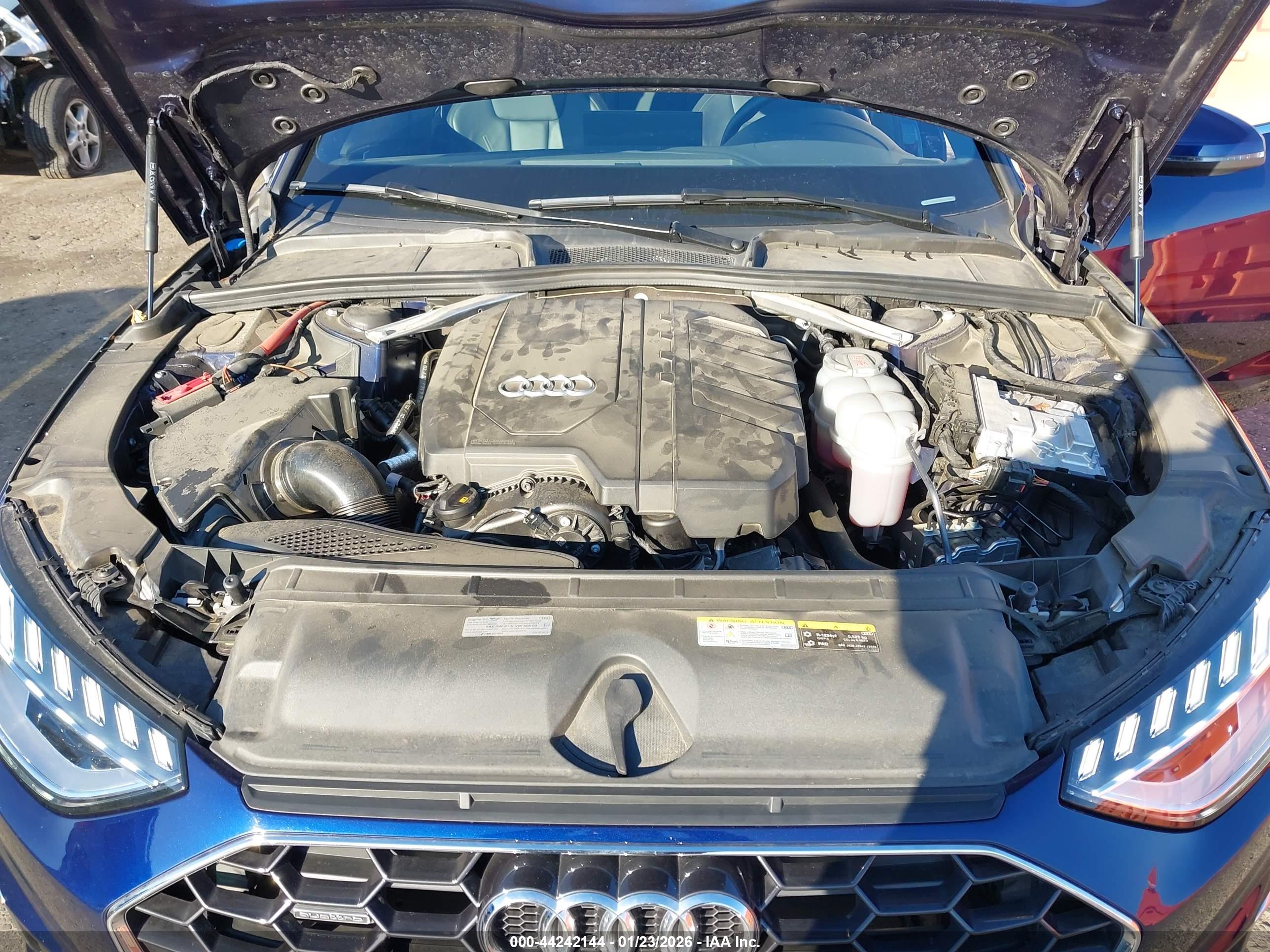 AUDI A4 image 10