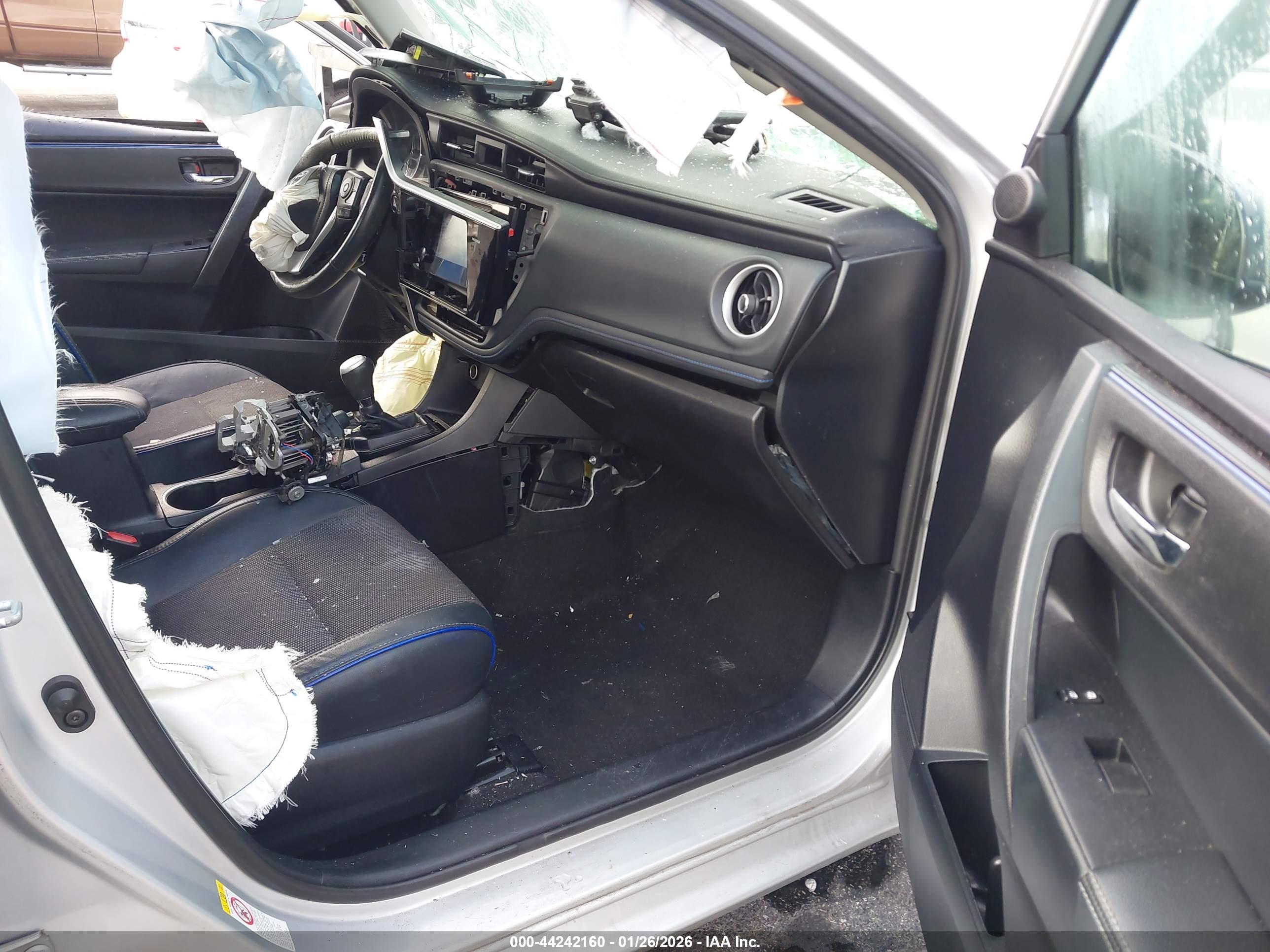 TOYOTA COROLLA image 5