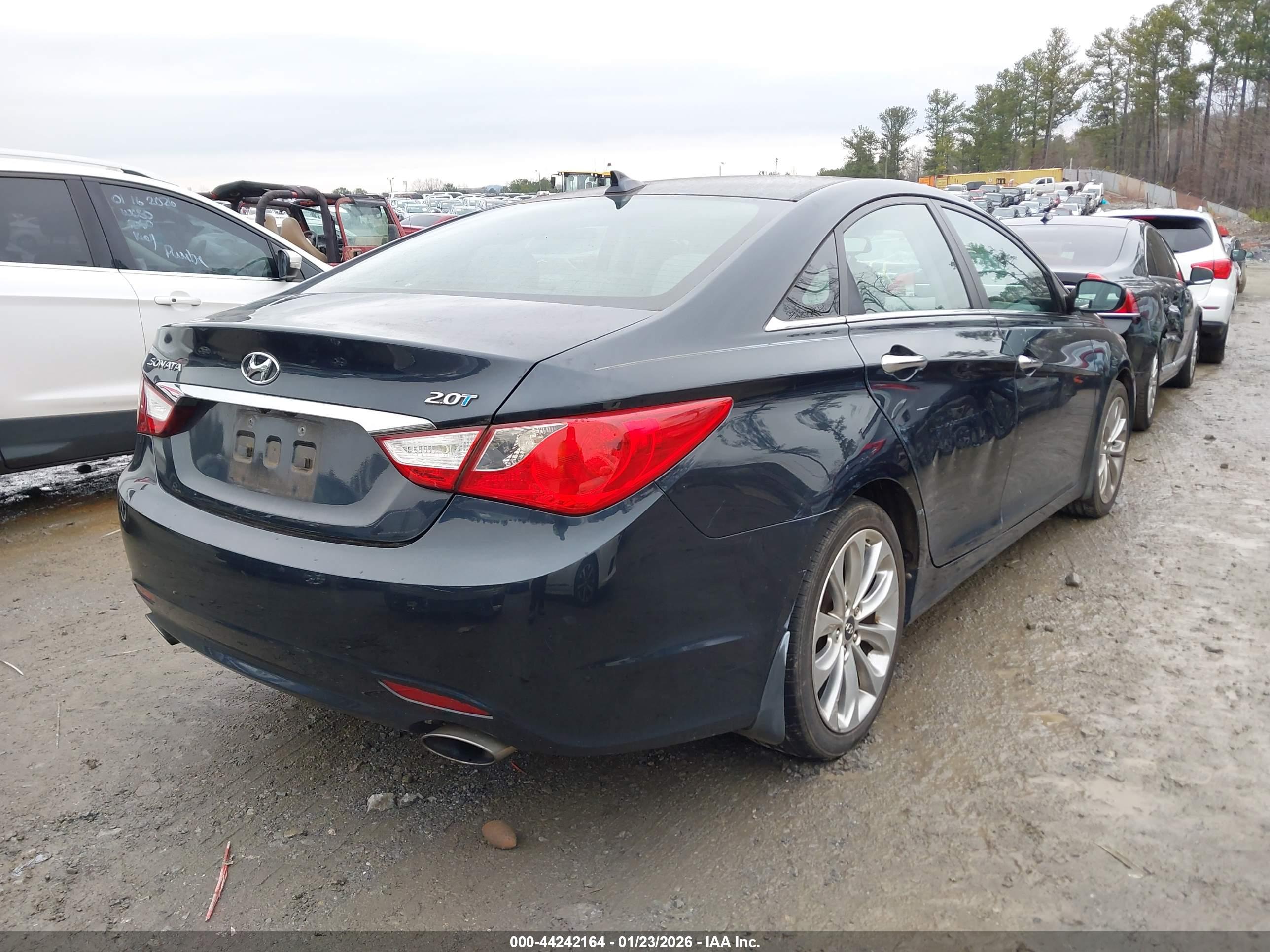 HYUNDAI SONATA image 4