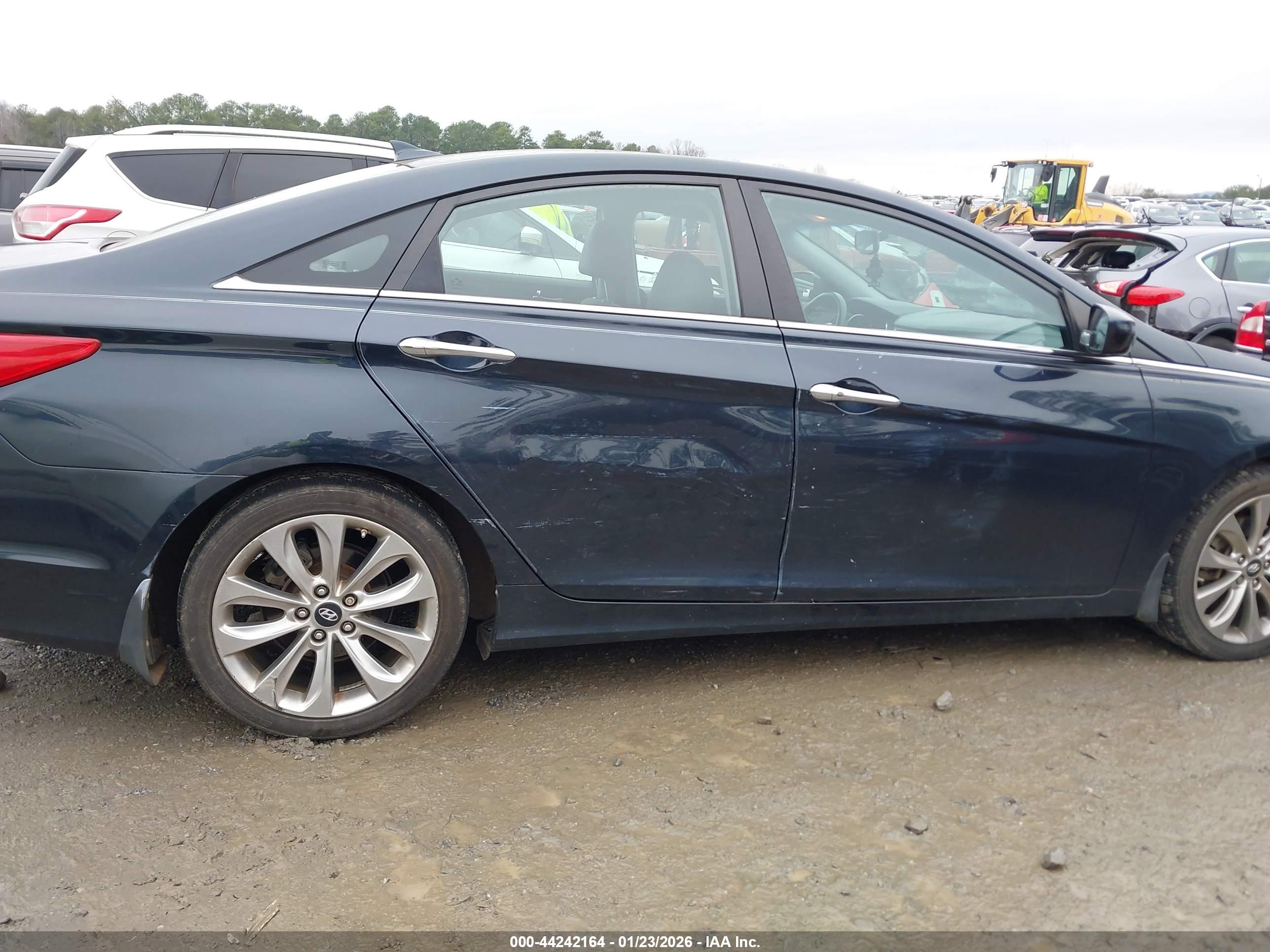 HYUNDAI SONATA image 6